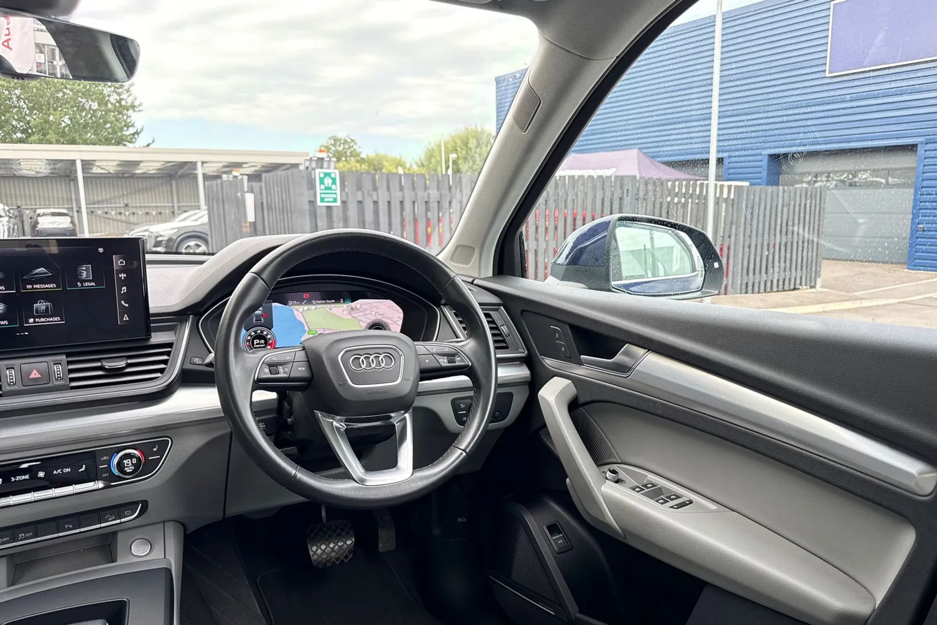 Audi Q5 thumbnail image number 37