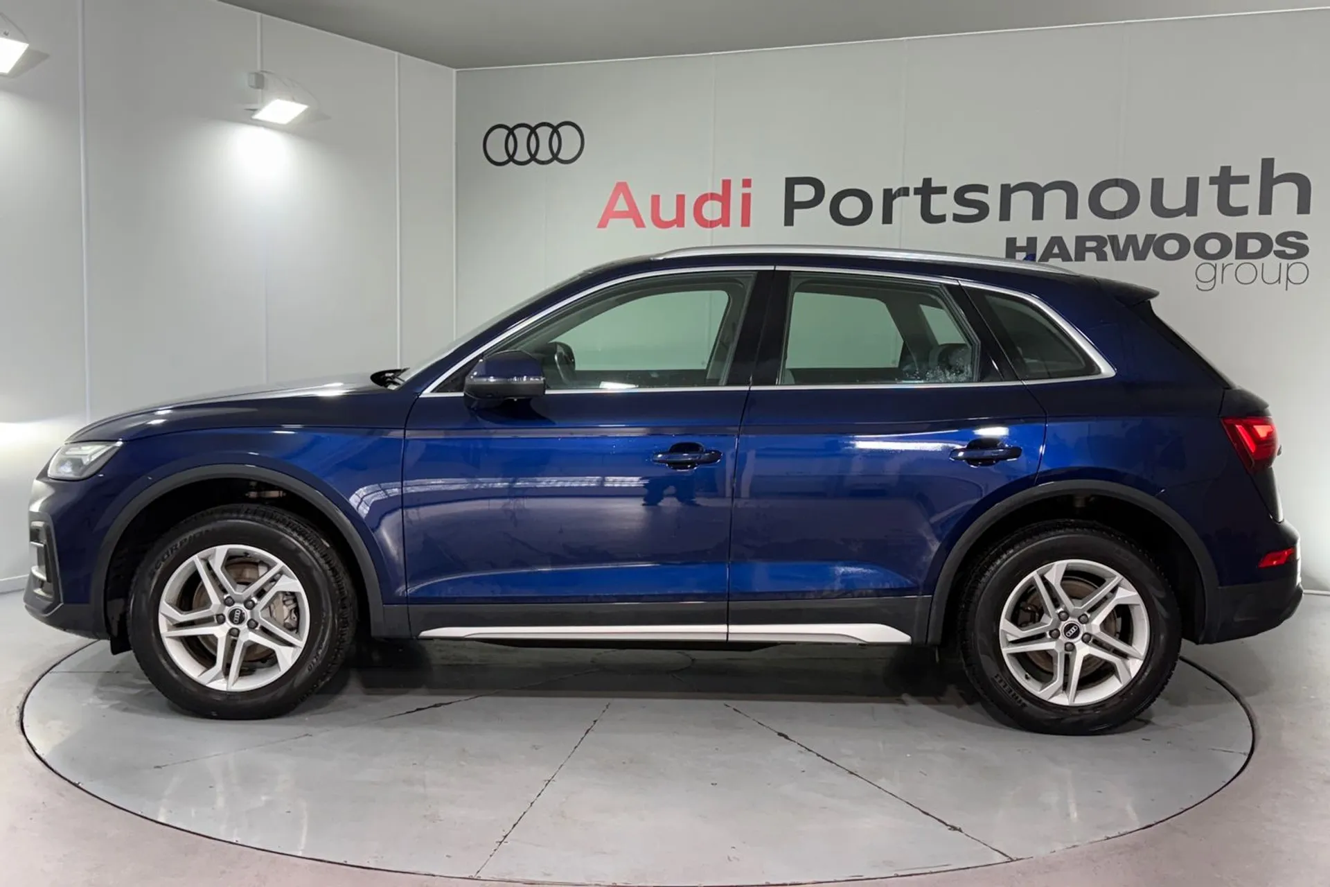 Audi Q5 thumbnail image number 10