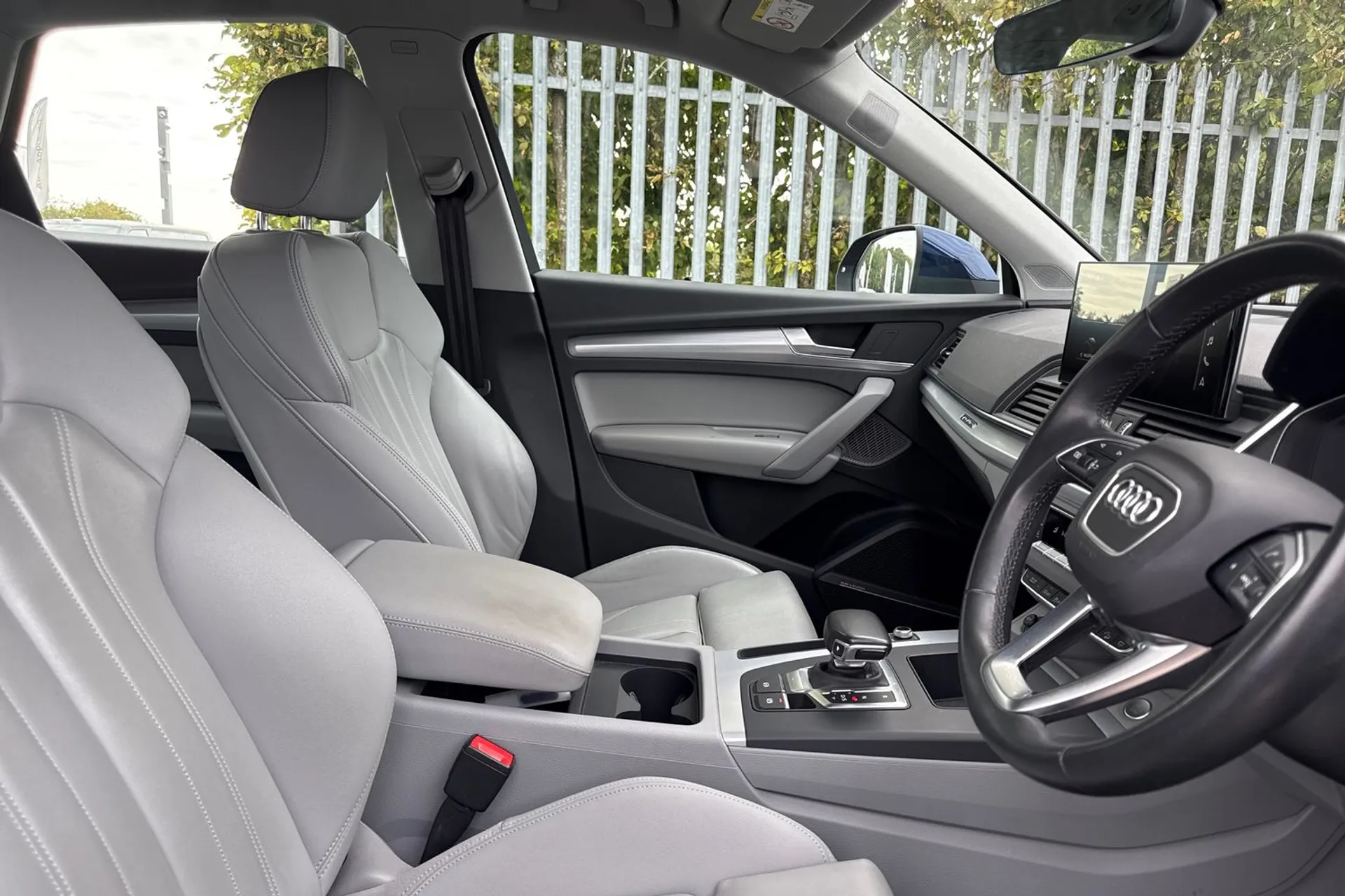 Audi Q5 thumbnail image number 24