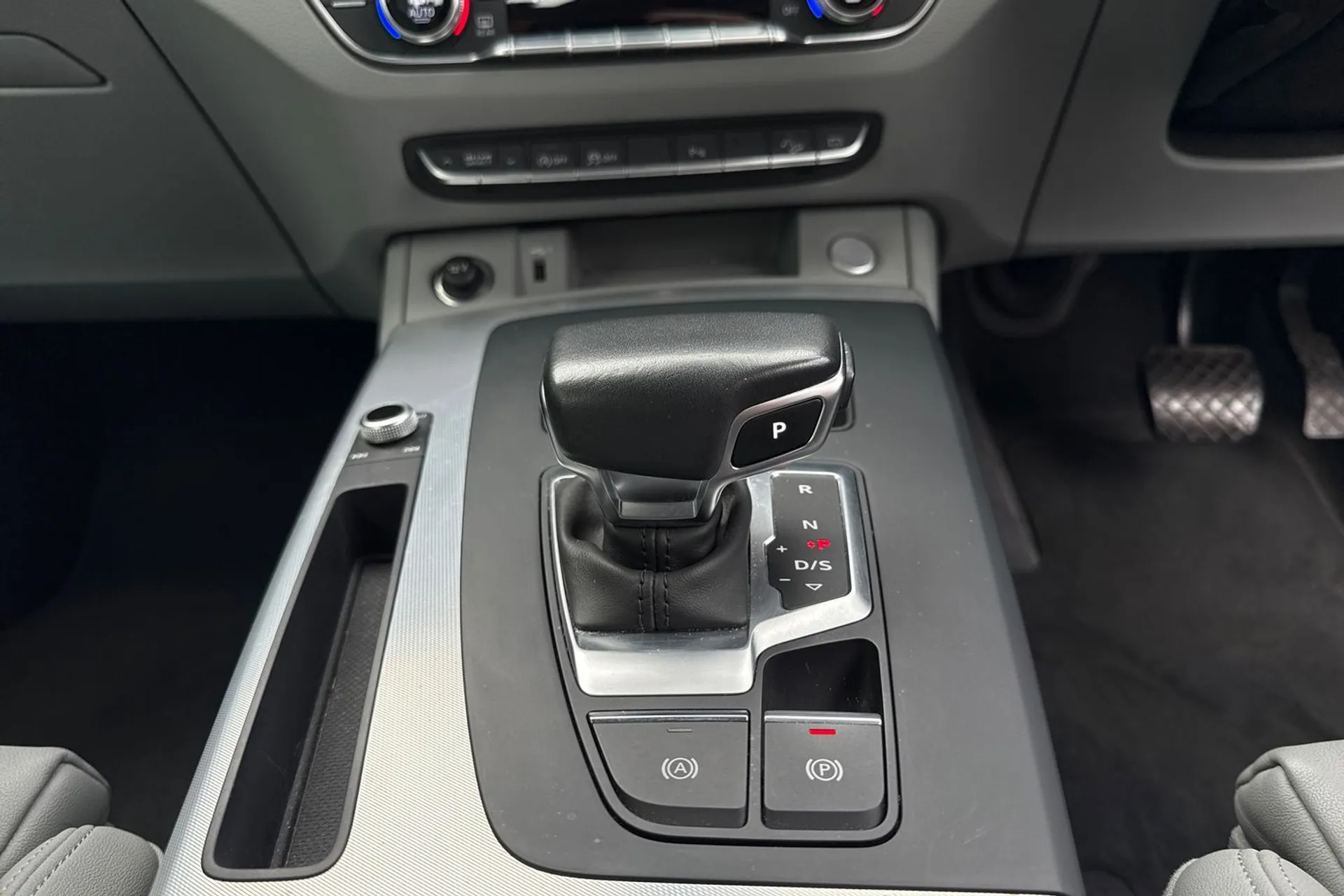 Audi Q5 thumbnail image number 41