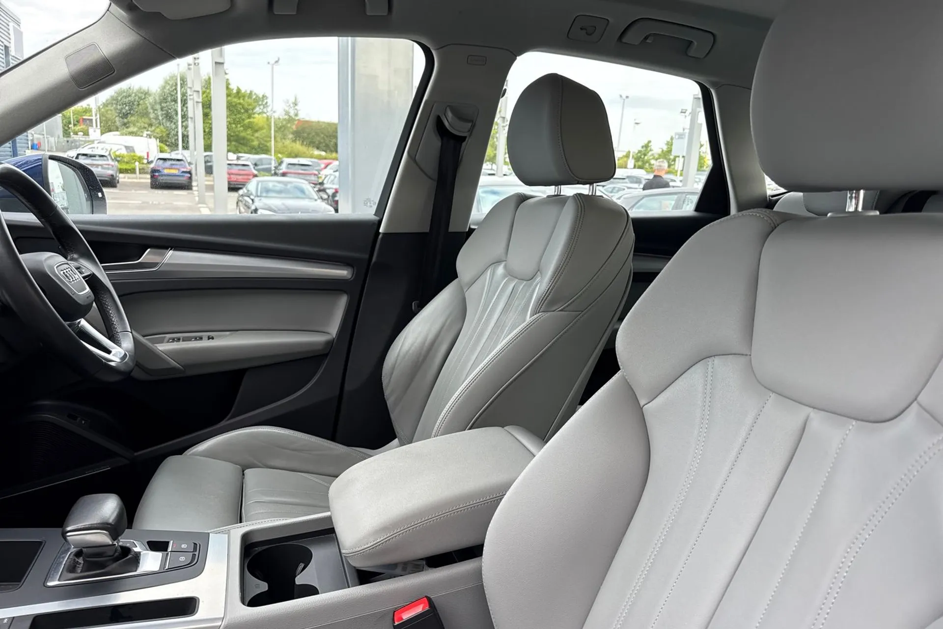 Audi Q5 thumbnail image number 29