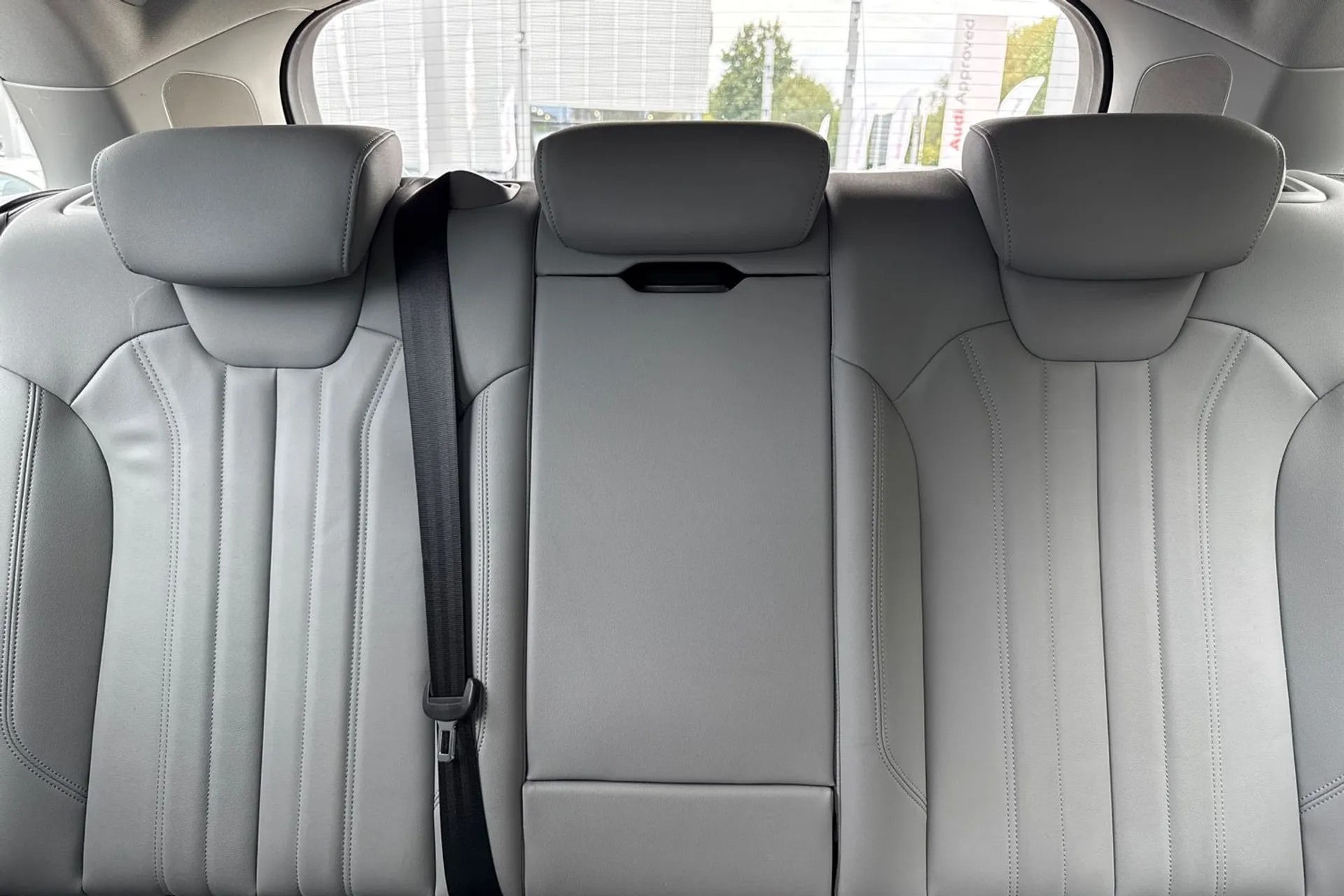 Audi Q5 thumbnail image number 33