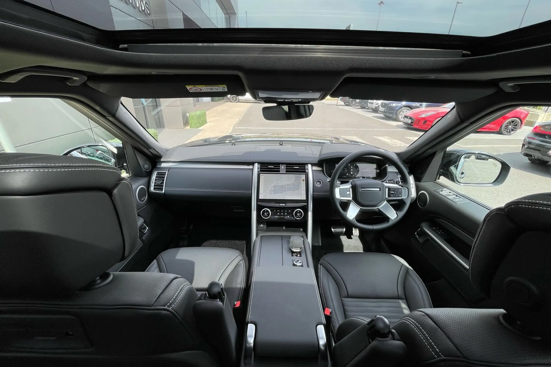 LAND ROVER DISCOVERY thumbnail image number 3