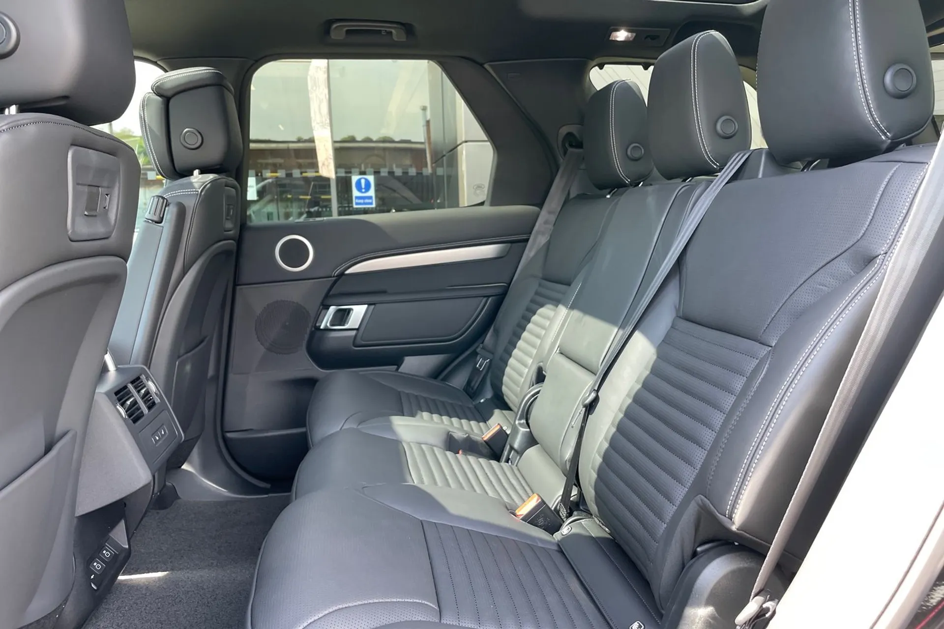 LAND ROVER DISCOVERY thumbnail image number 56