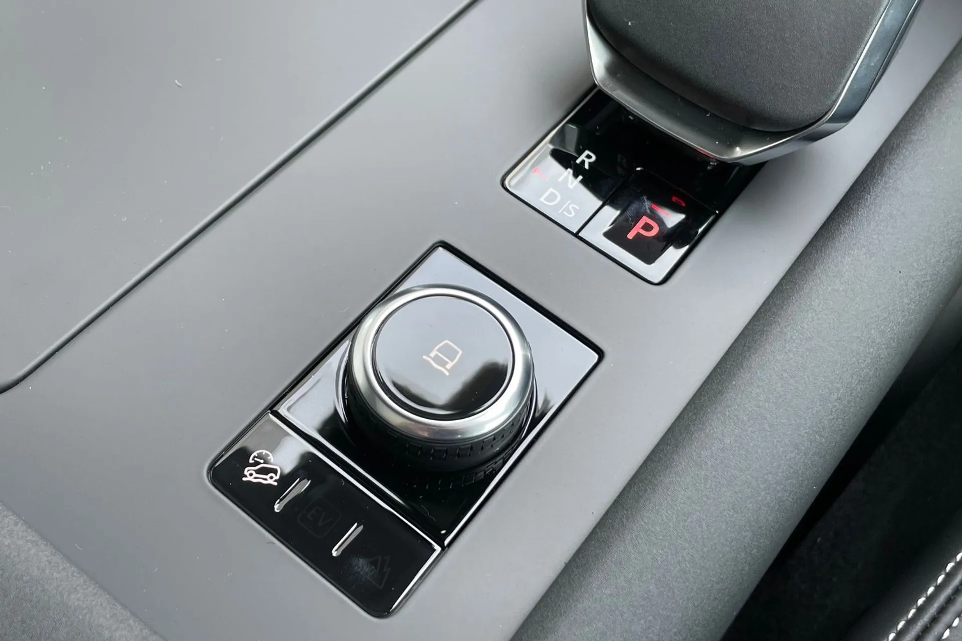 LAND ROVER DISCOVERY thumbnail image number 60