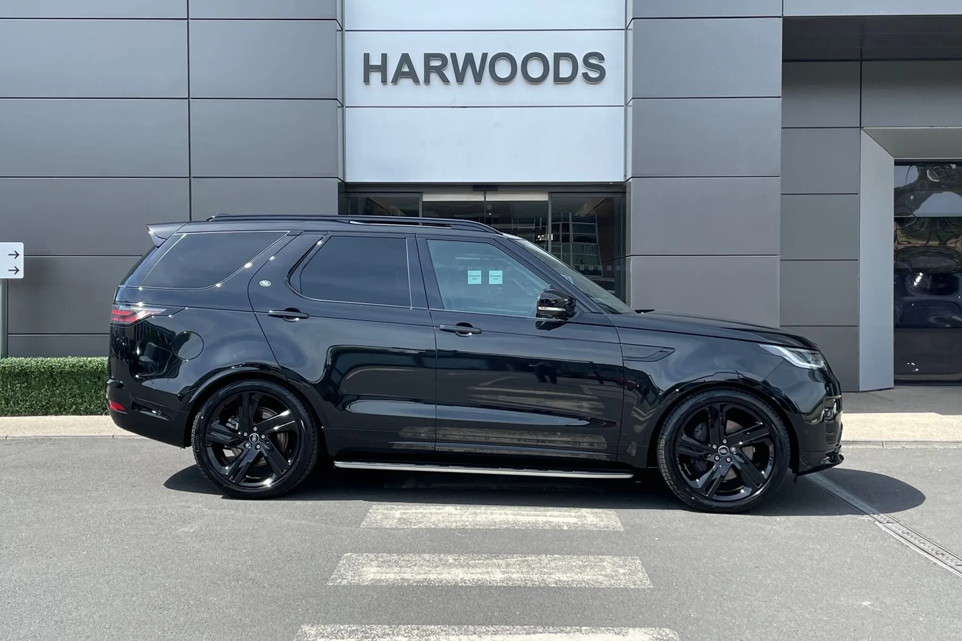 LAND ROVER DISCOVERY thumbnail image number 2