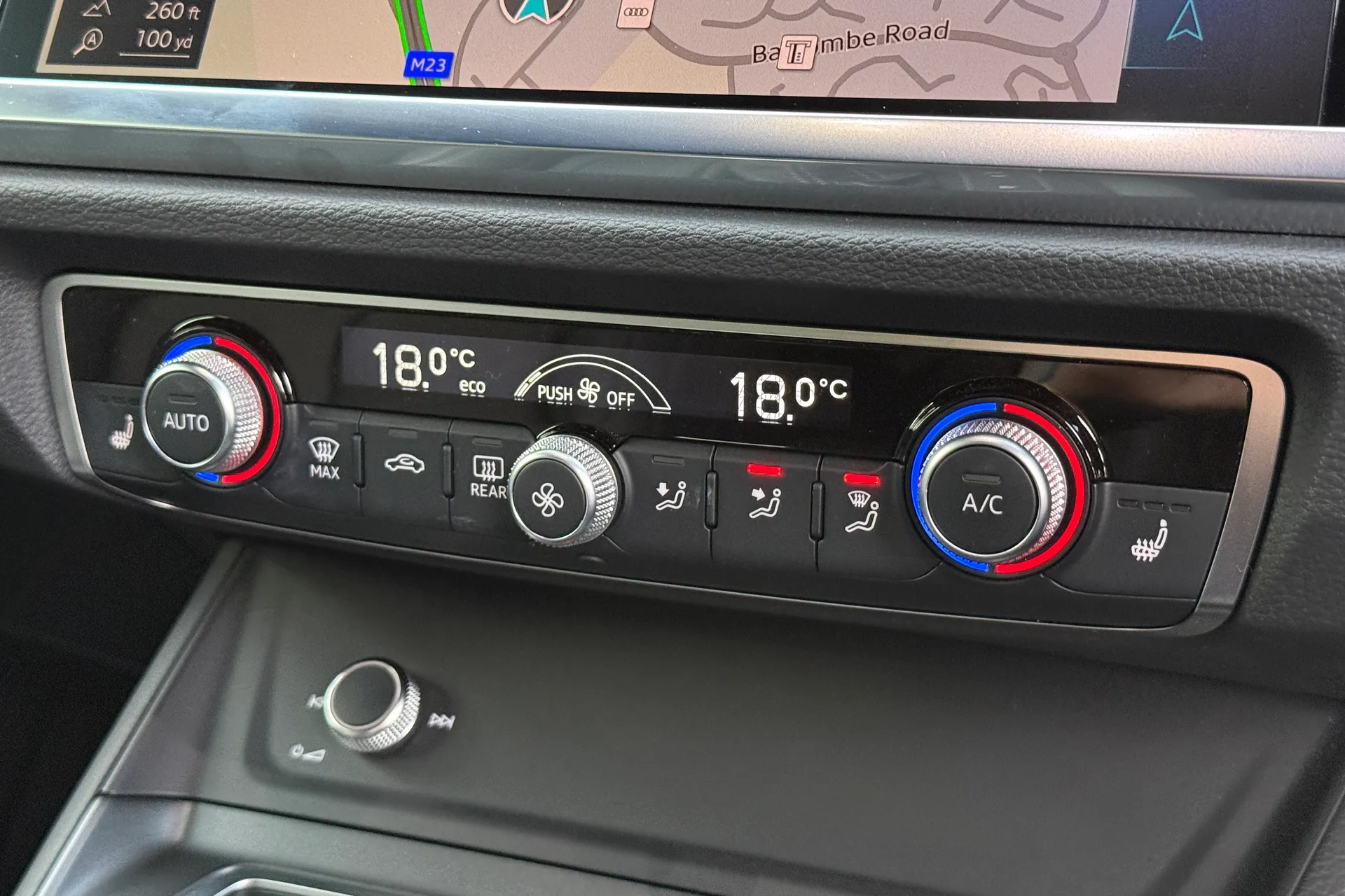 Audi Q3 thumbnail image number 10