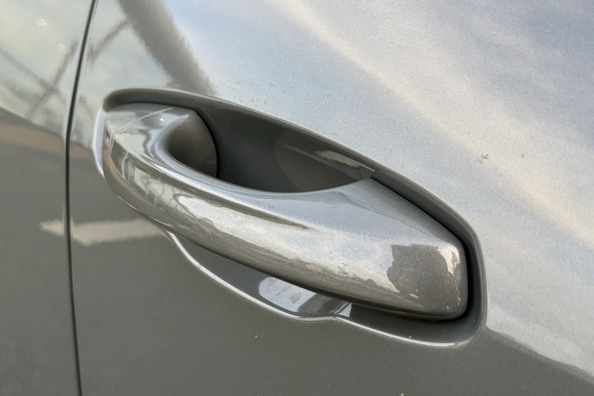 Audi Q3 thumbnail image number 9