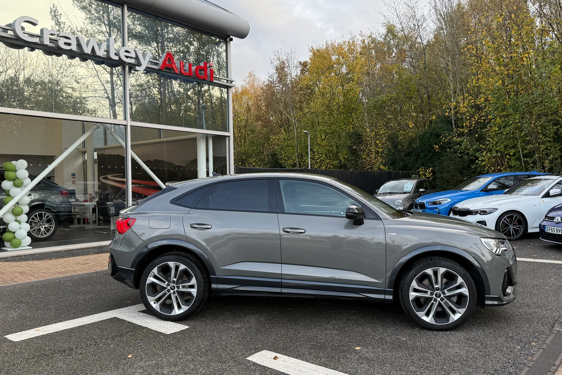Audi Q3 thumbnail image number 2