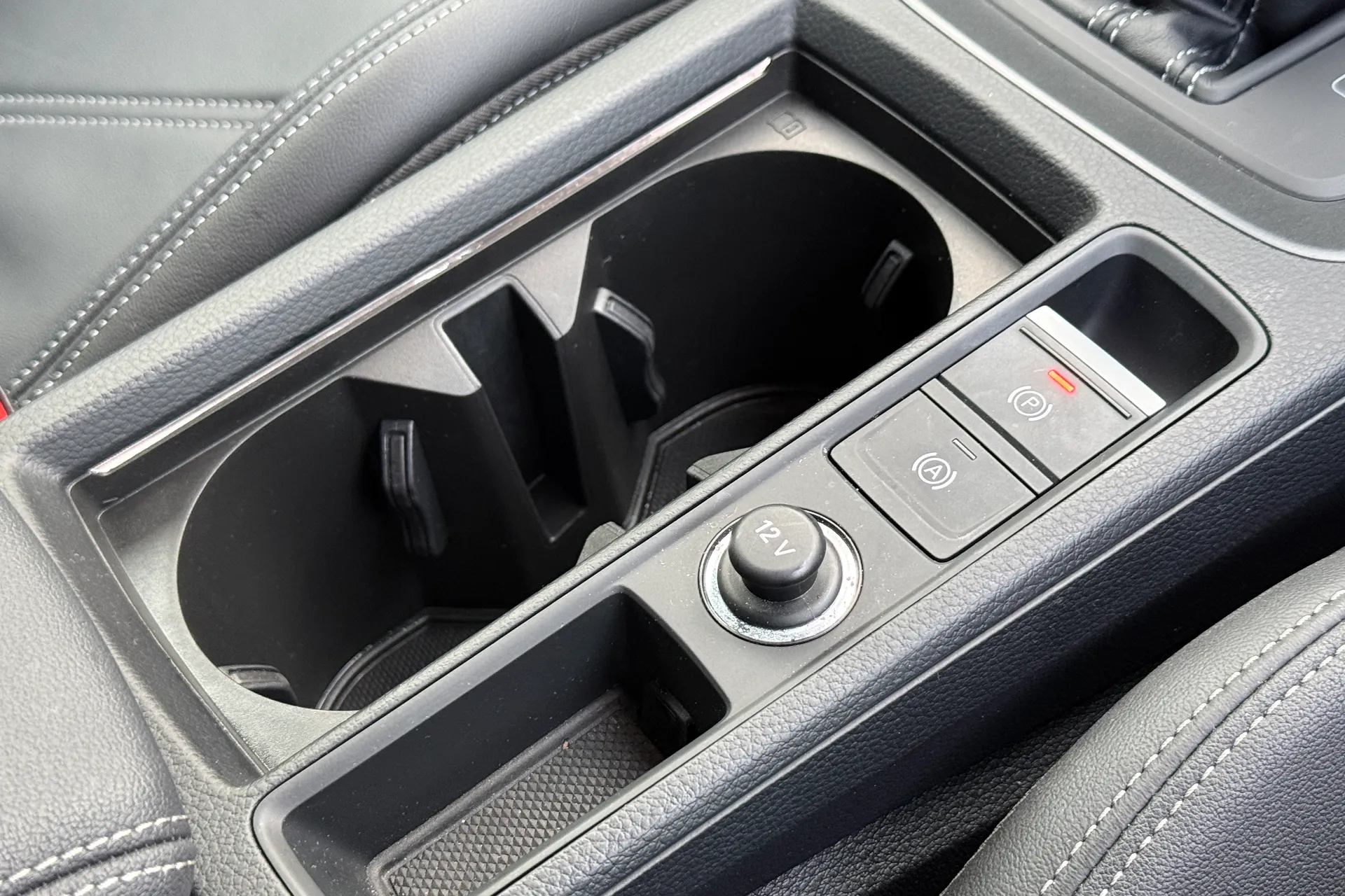 Audi Q3 thumbnail image number 13