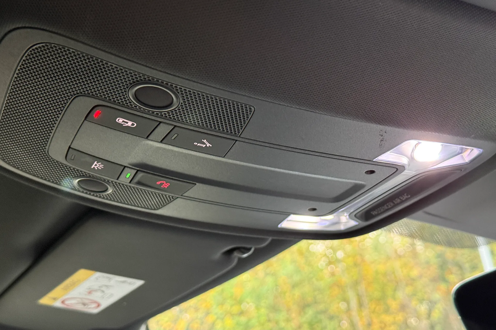 Audi Q3 thumbnail image number 15