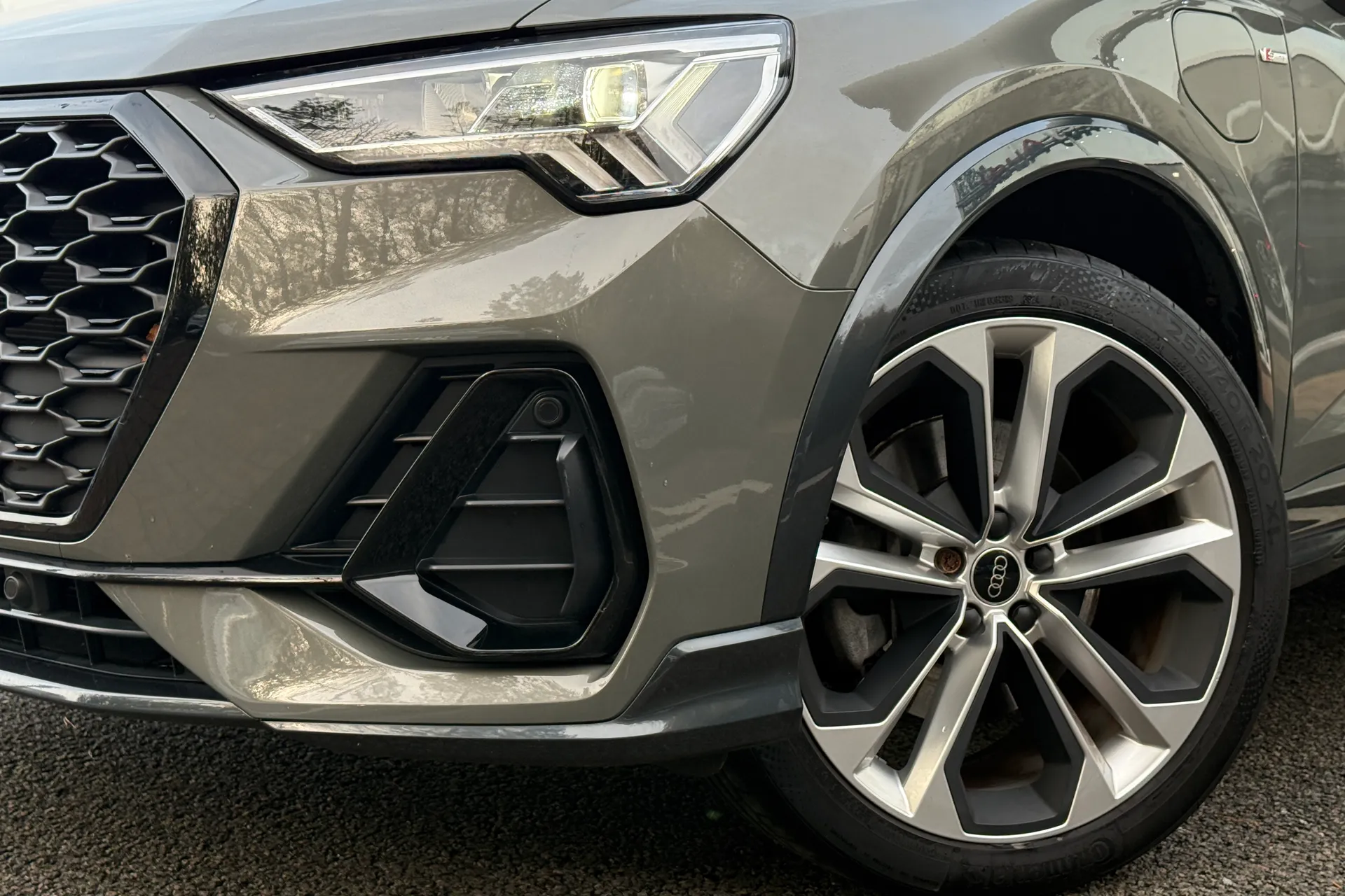 Audi Q3 thumbnail image number 52