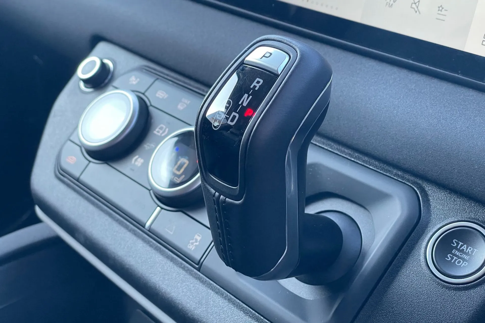 LAND ROVER DEFENDER thumbnail image number 20