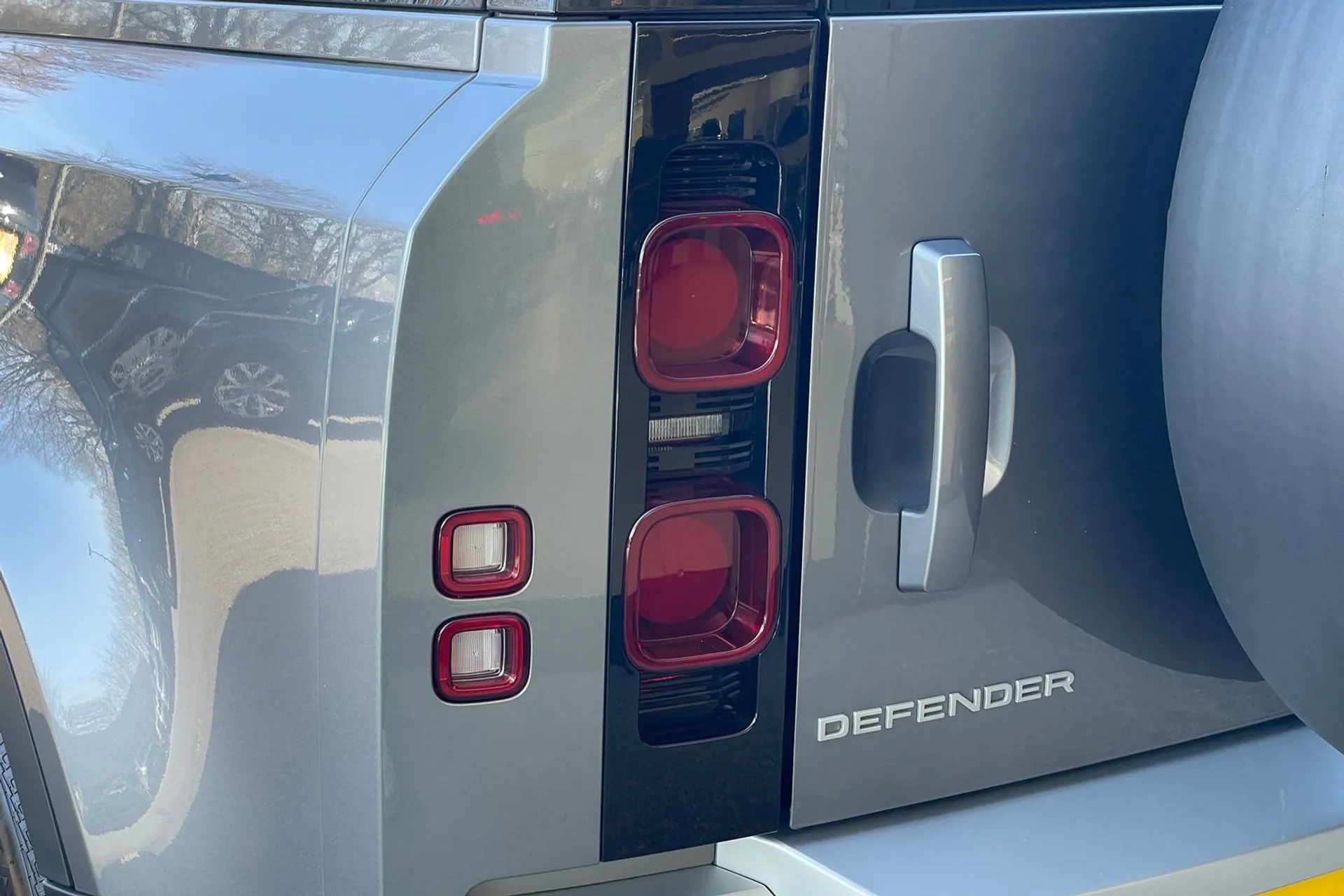 LAND ROVER DEFENDER thumbnail image number 42
