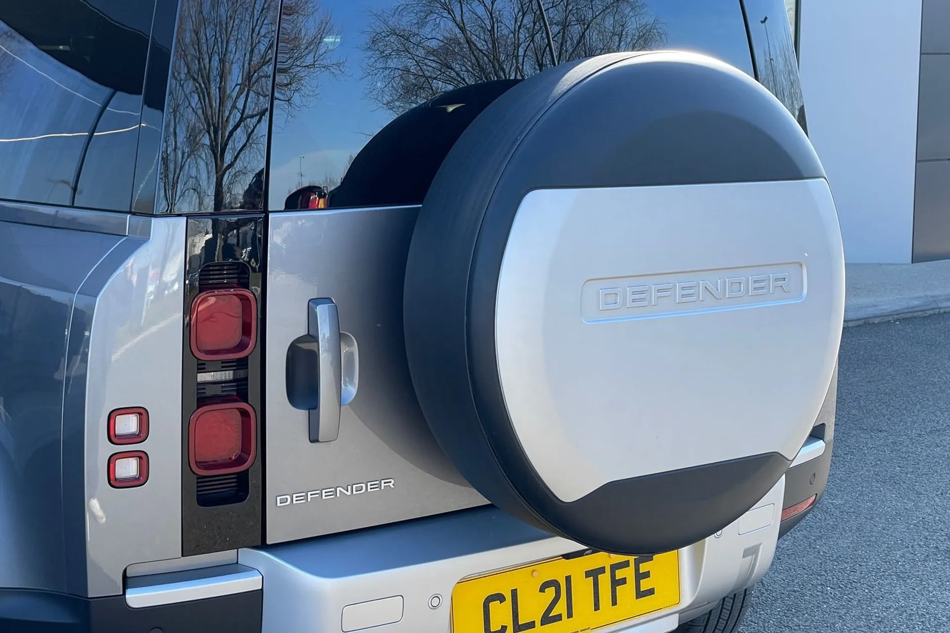LAND ROVER DEFENDER thumbnail image number 50