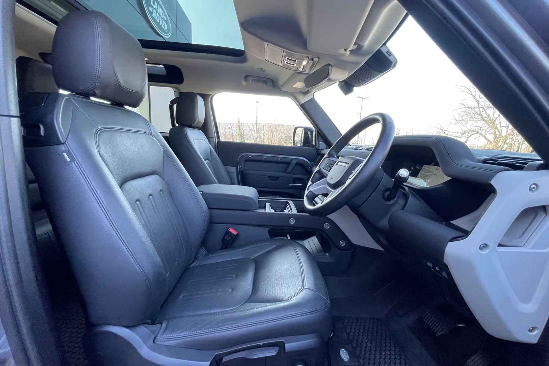 LAND ROVER DEFENDER thumbnail image number 9