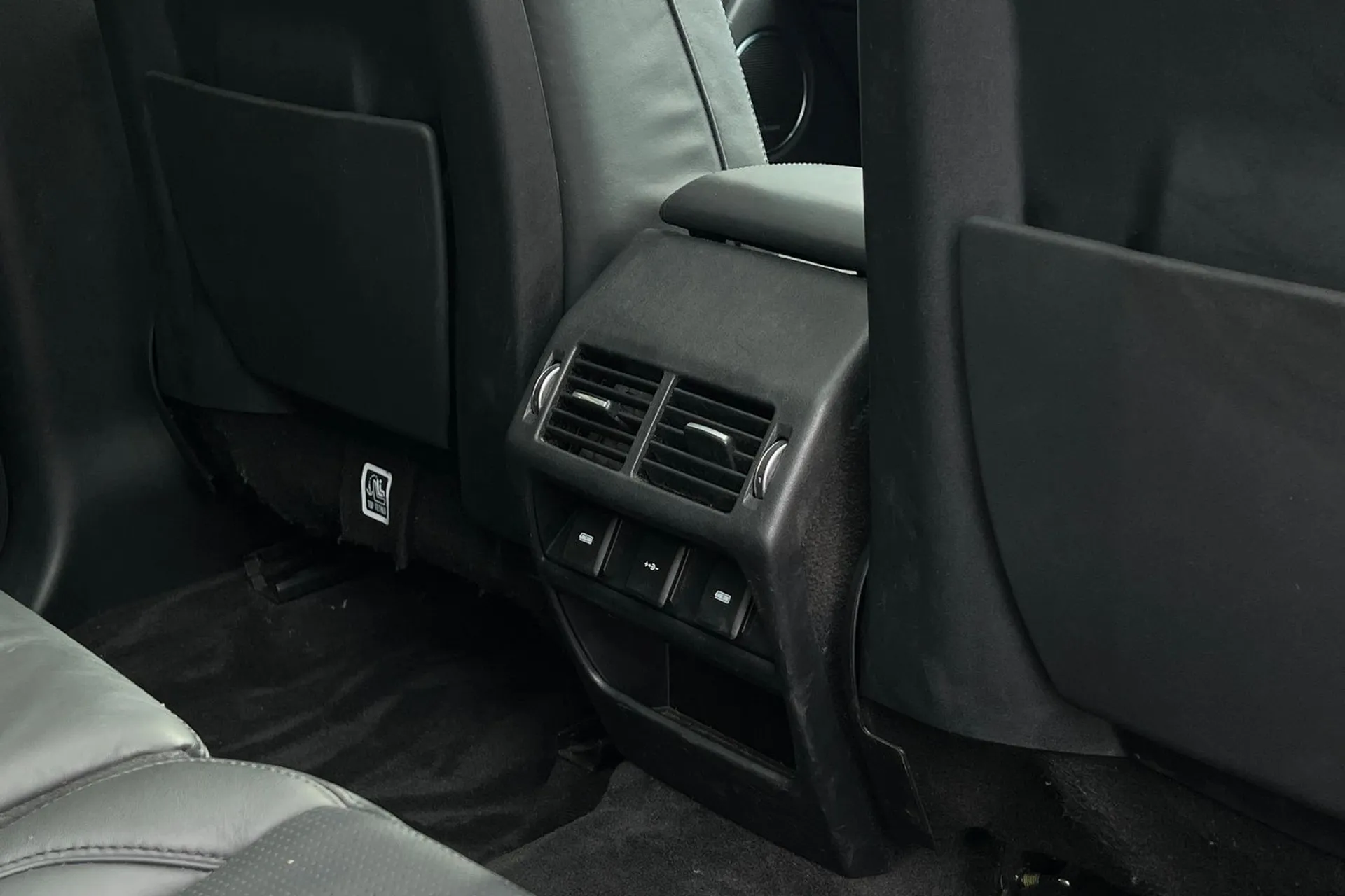 LAND ROVER DISCOVERY SPORT thumbnail image number 42