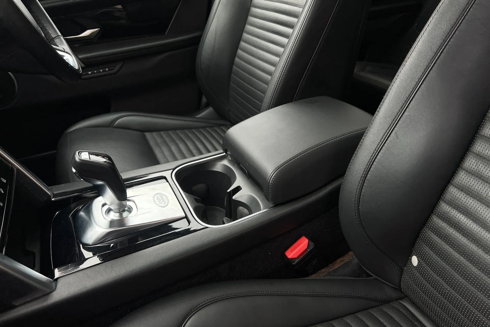 LAND ROVER DISCOVERY SPORT thumbnail image number 57