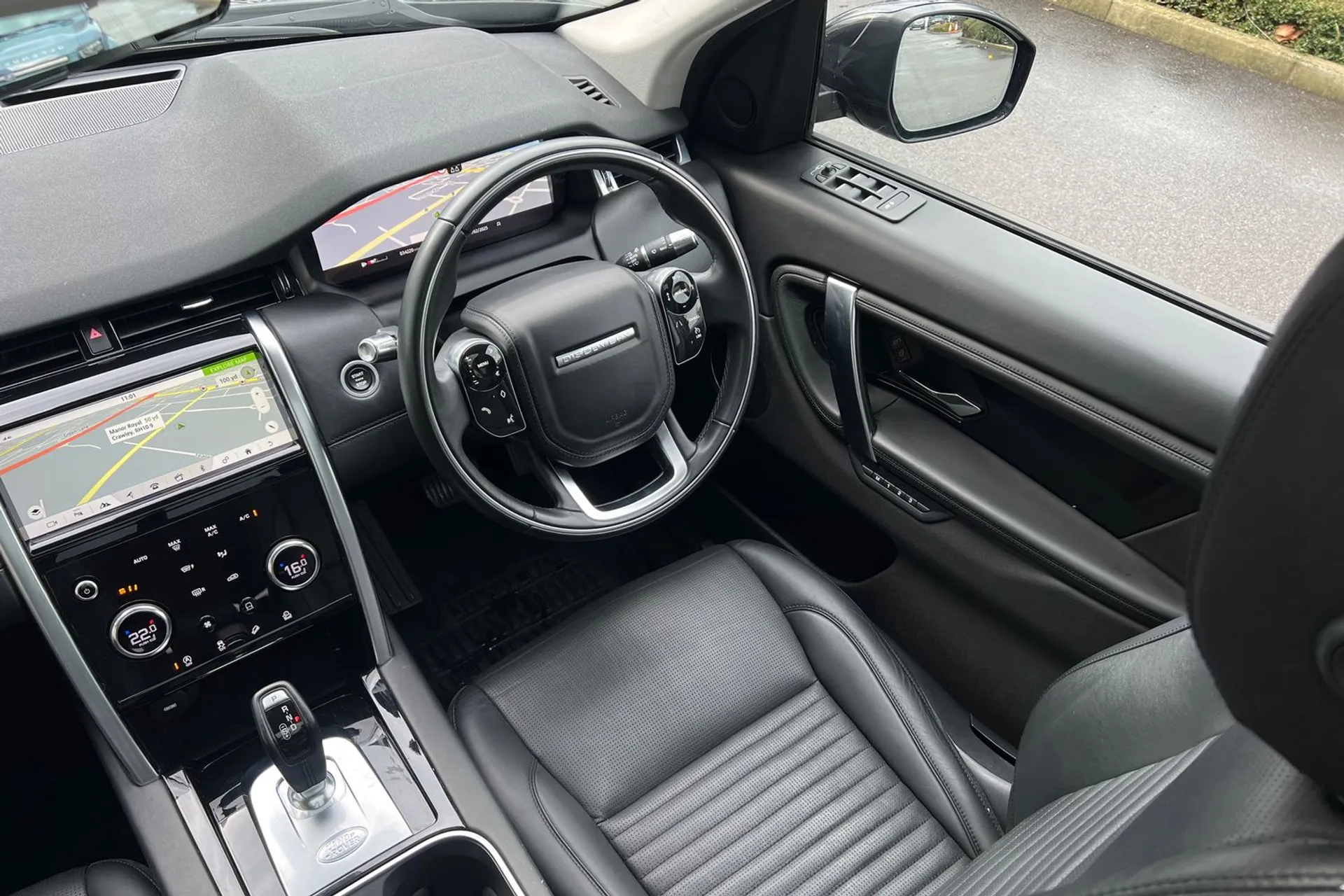 LAND ROVER DISCOVERY SPORT thumbnail image number 25
