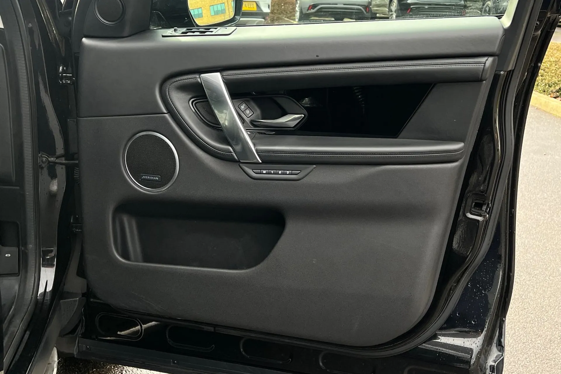 LAND ROVER DISCOVERY SPORT thumbnail image number 56