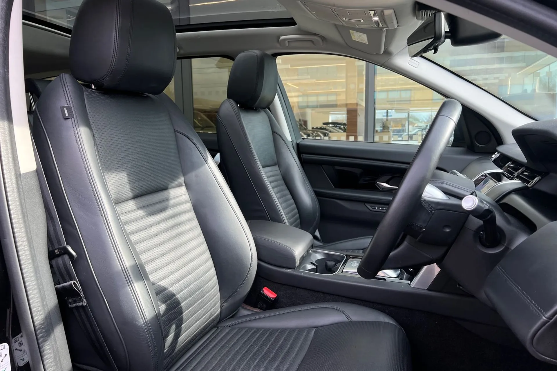 LAND ROVER DISCOVERY SPORT thumbnail image number 43