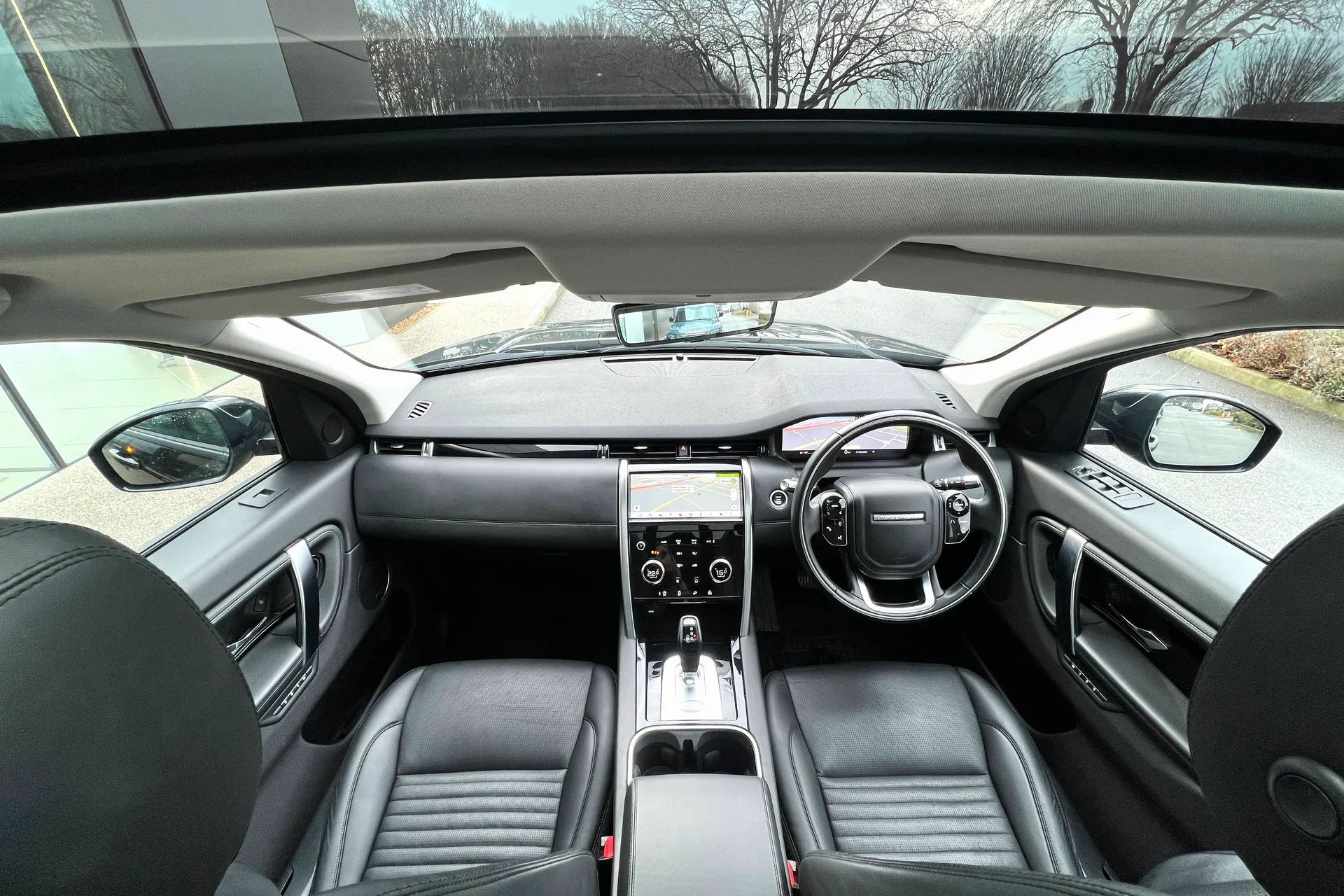 LAND ROVER DISCOVERY SPORT thumbnail image number 3