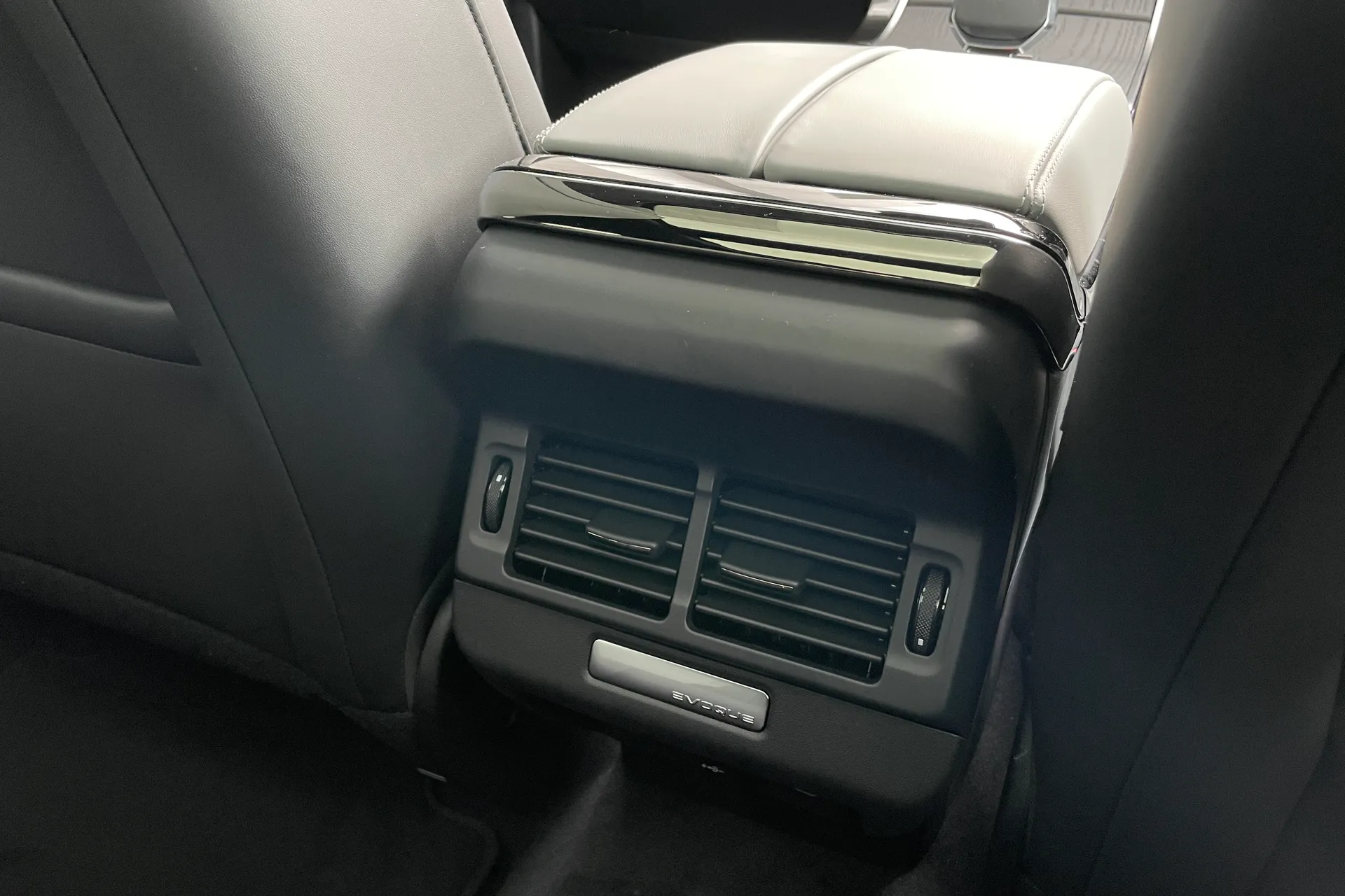 LAND ROVER RANGE ROVER EVOQUE thumbnail image number 46