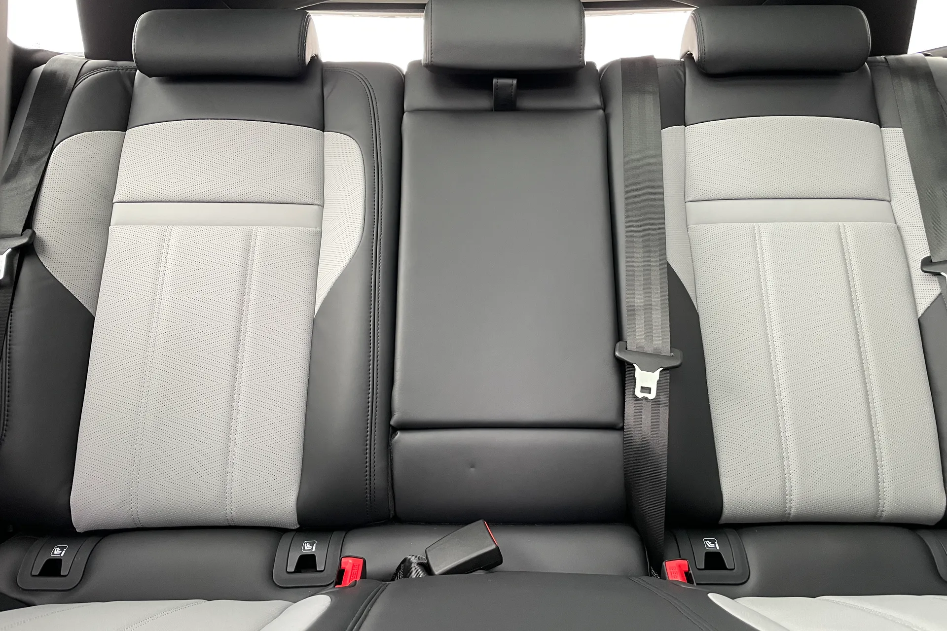 LAND ROVER RANGE ROVER EVOQUE thumbnail image number 43