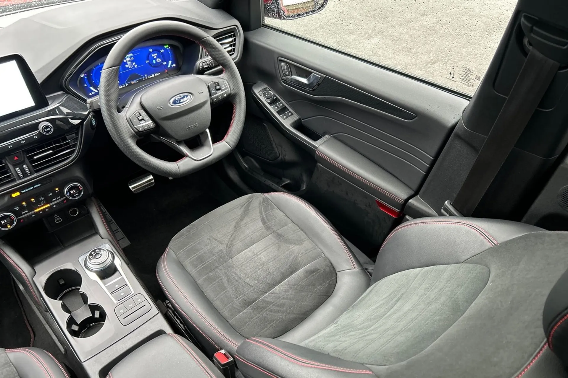 FORD KUGA thumbnail image number 39