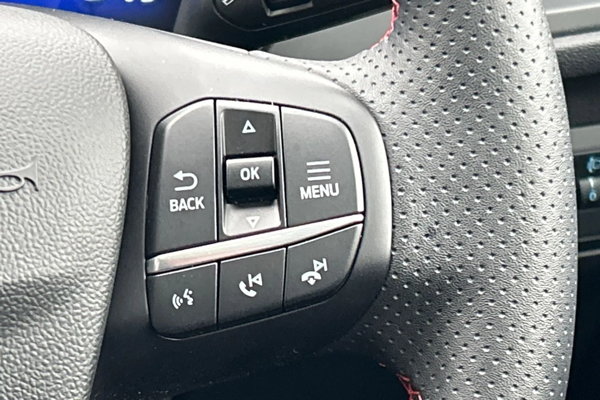 FORD KUGA thumbnail image number 45