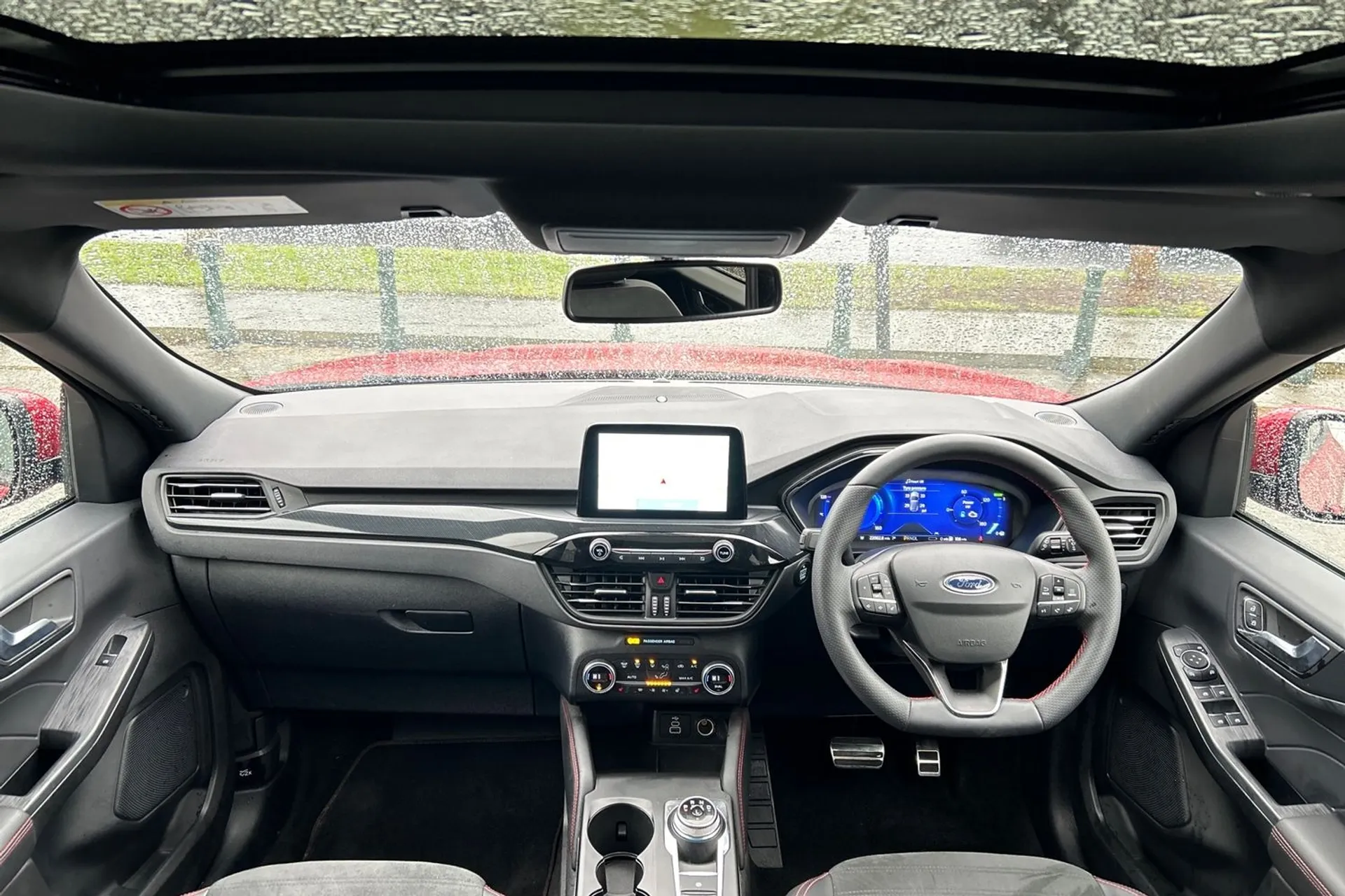FORD KUGA thumbnail image number 3