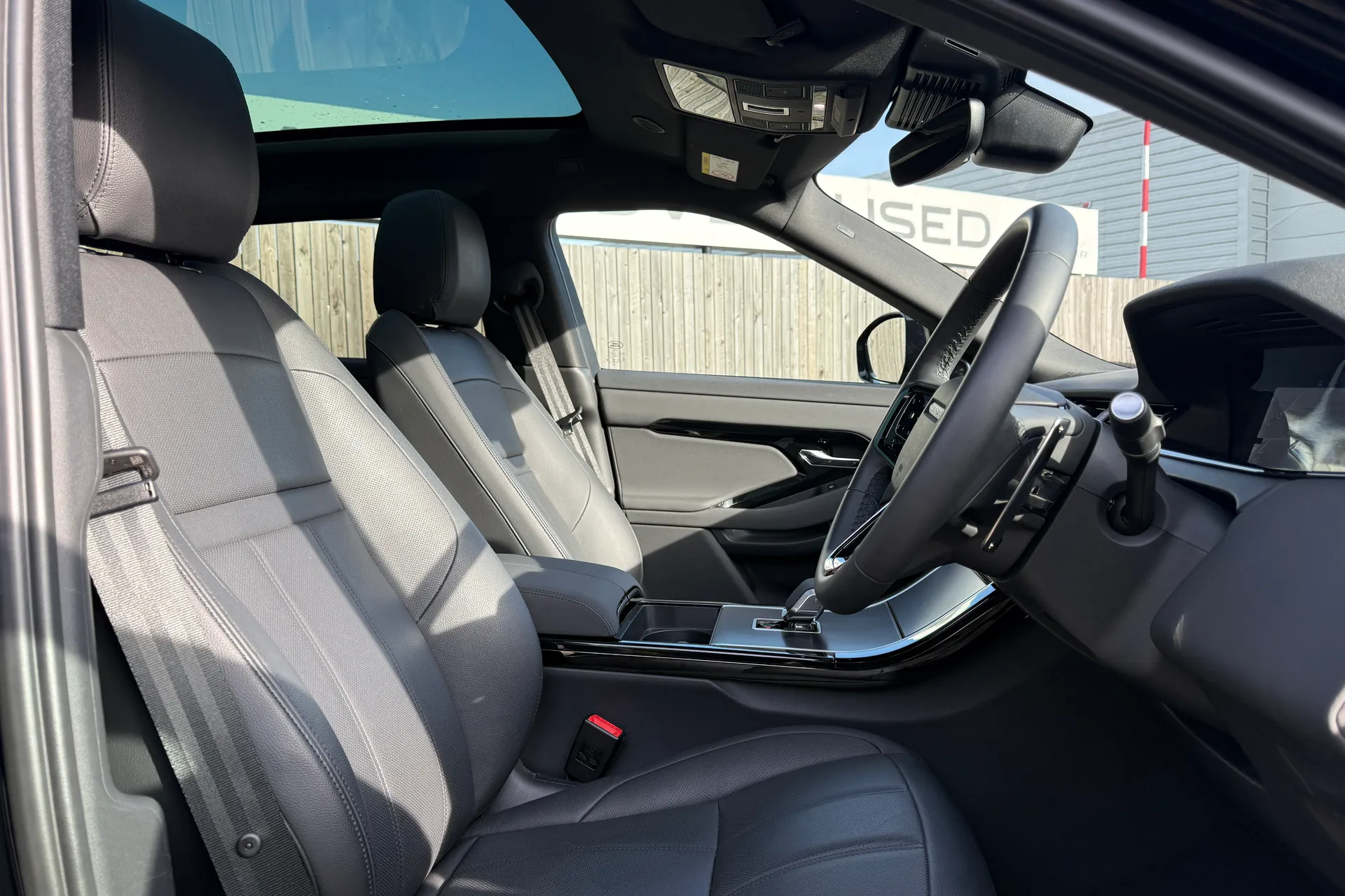 LAND ROVER RANGE ROVER EVOQUE thumbnail image number 41