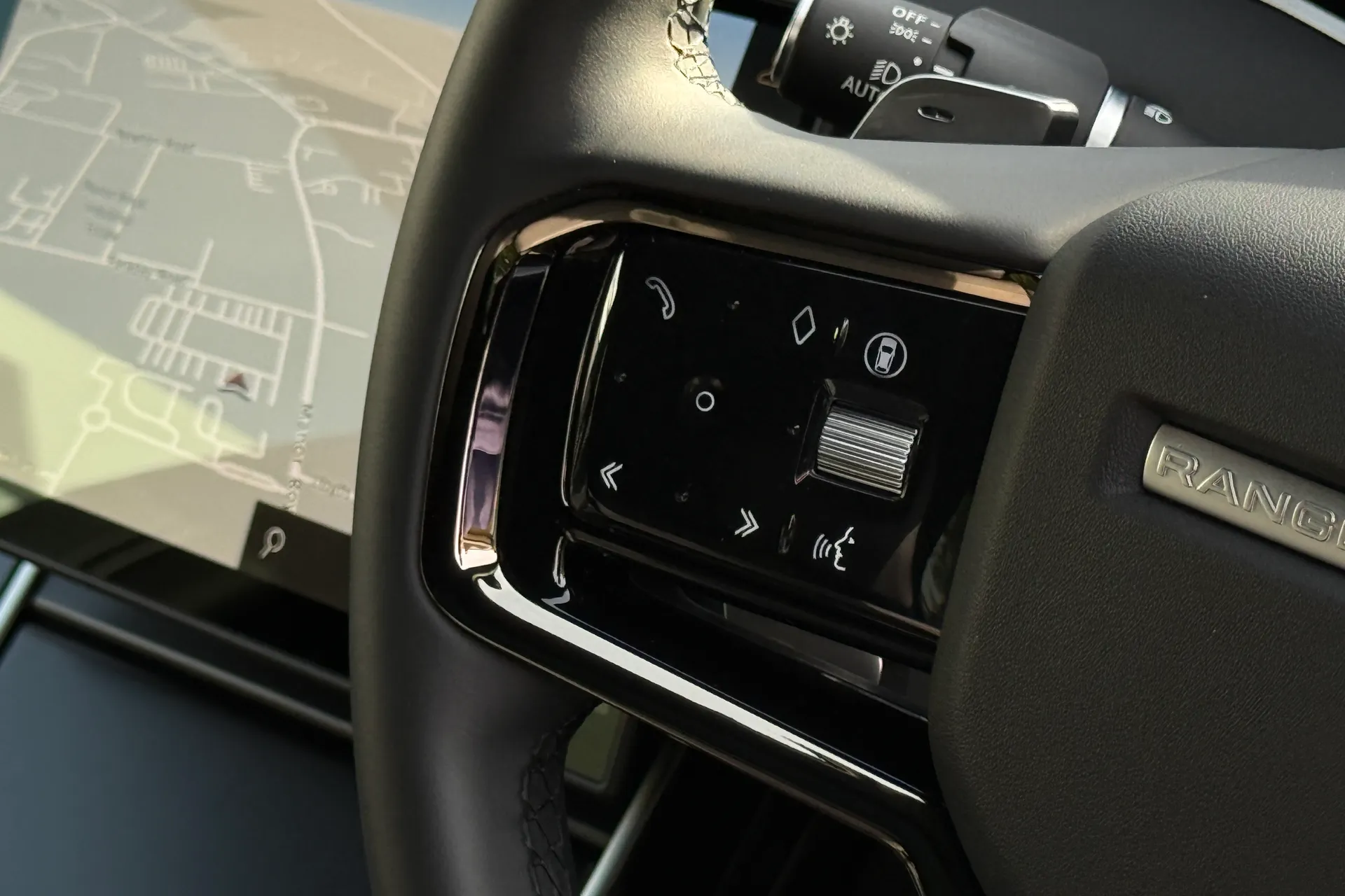 LAND ROVER RANGE ROVER EVOQUE thumbnail image number 45