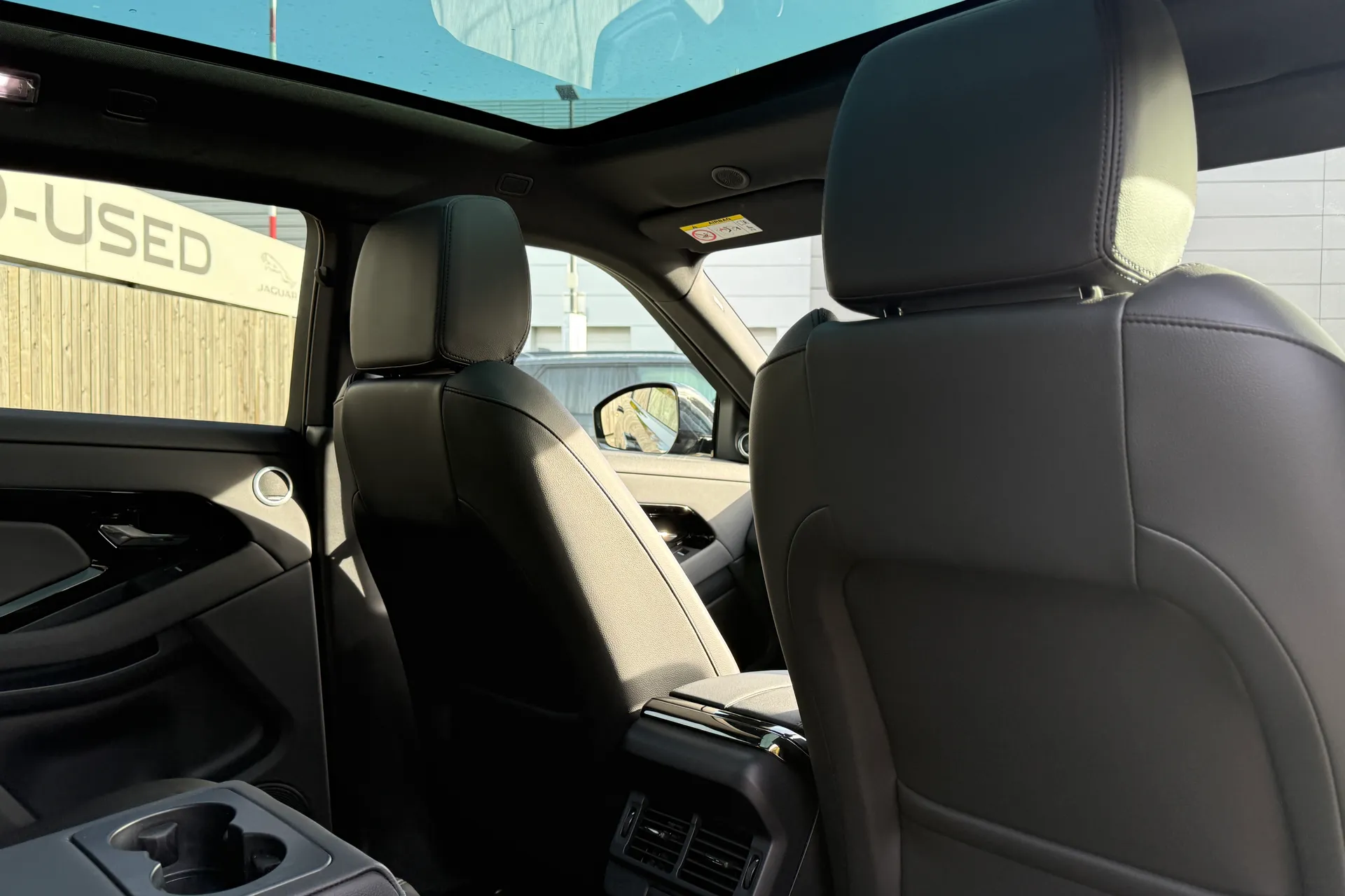 LAND ROVER RANGE ROVER EVOQUE thumbnail image number 38