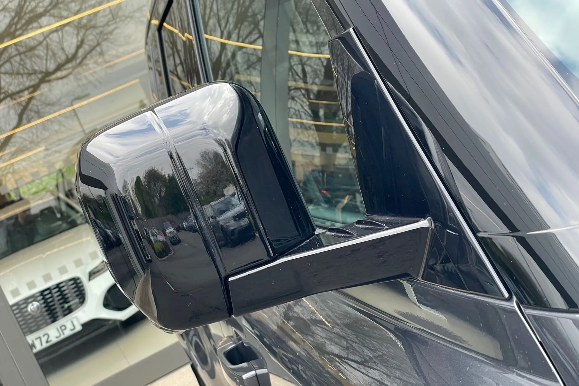 LAND ROVER DEFENDER thumbnail image number 62