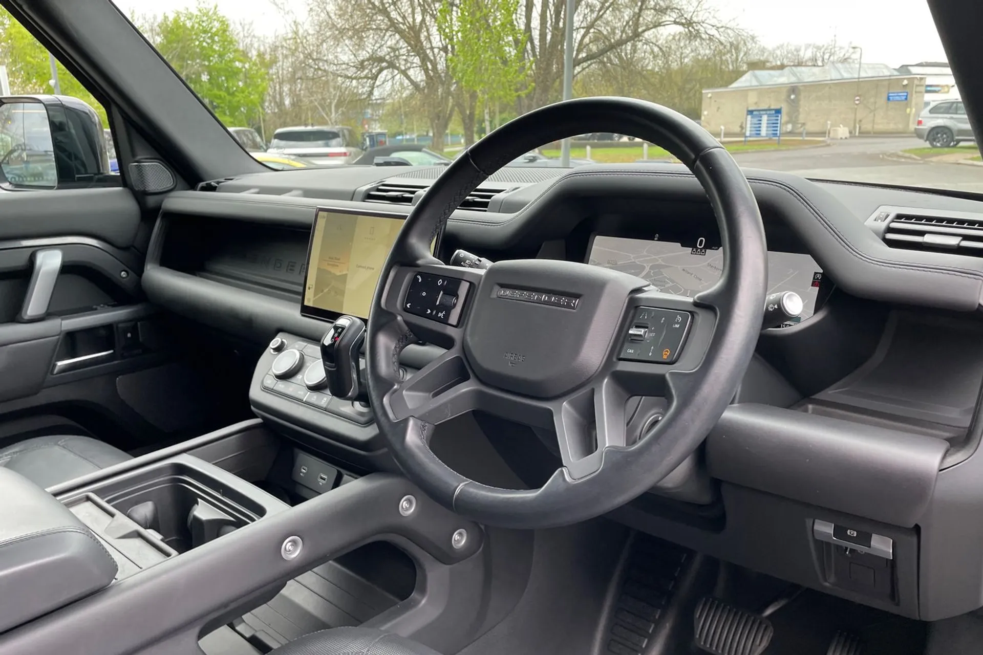 LAND ROVER DEFENDER thumbnail image number 31