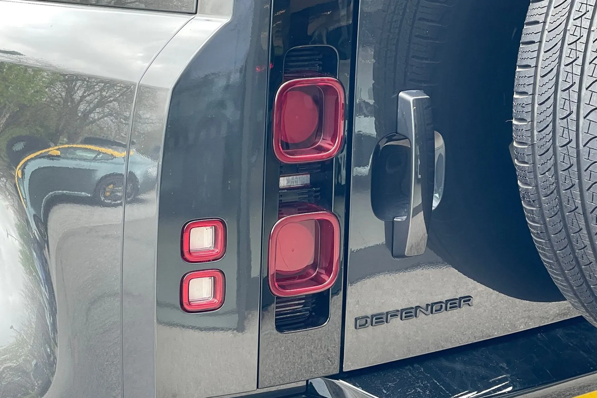 LAND ROVER DEFENDER thumbnail image number 66