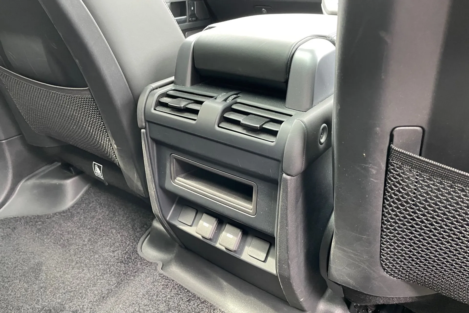 LAND ROVER DEFENDER thumbnail image number 38