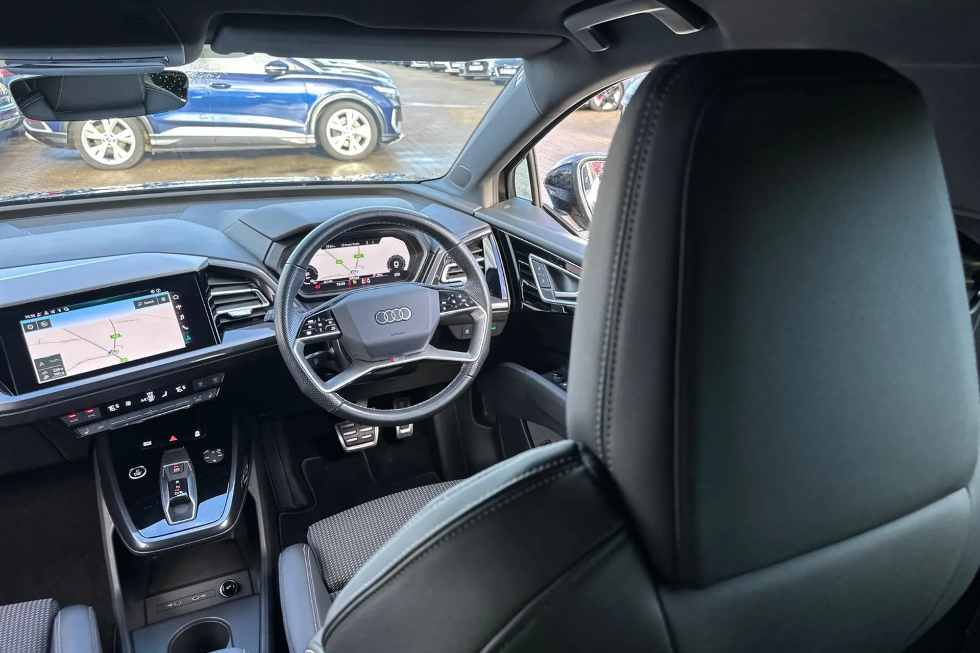Audi Q4 thumbnail image number 37