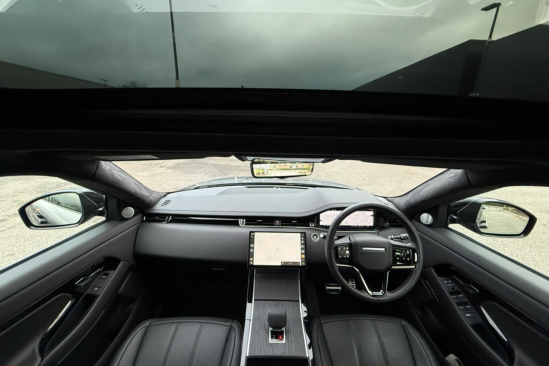 LAND ROVER RANGE ROVER EVOQUE thumbnail image number 4