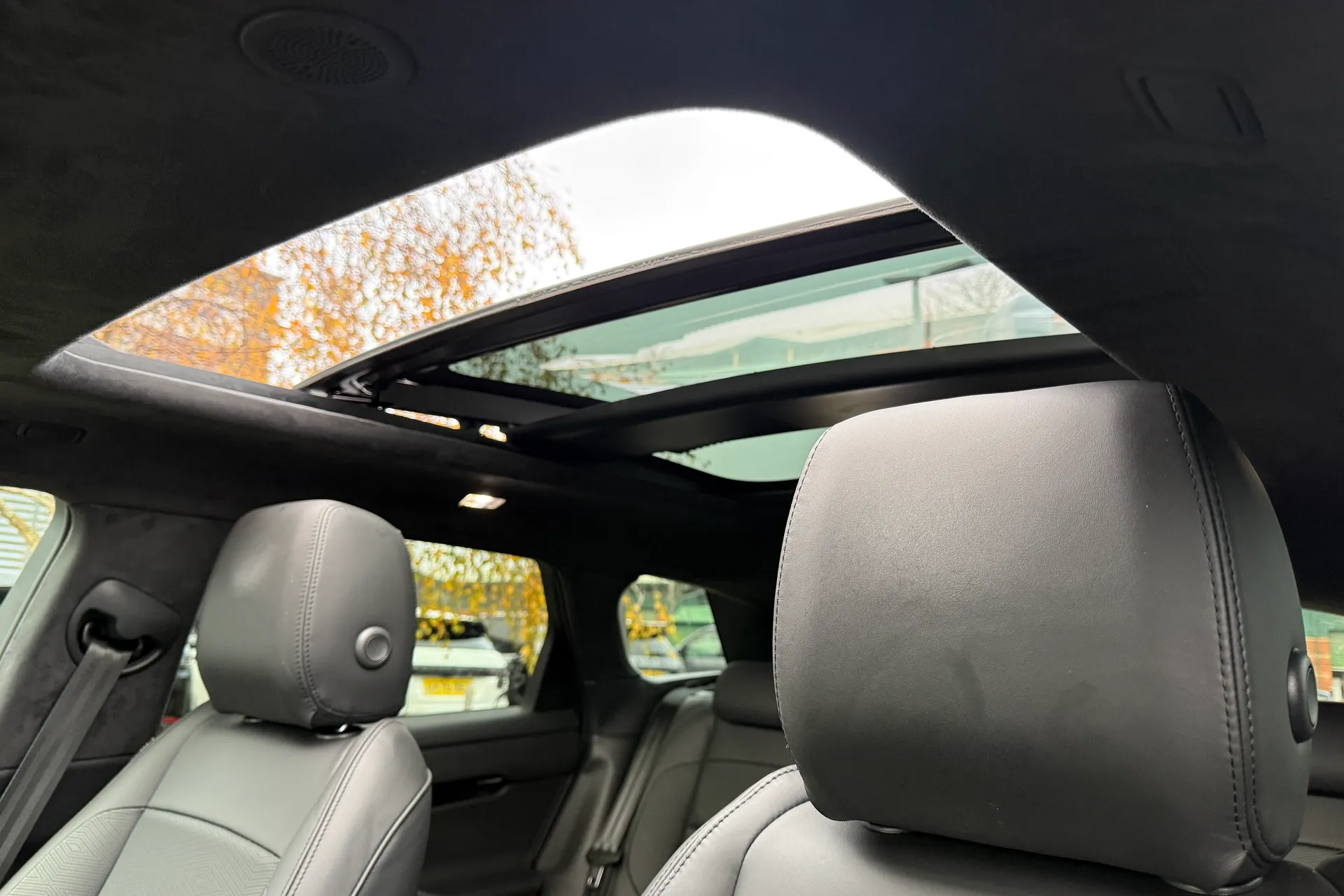 LAND ROVER RANGE ROVER EVOQUE thumbnail image number 5