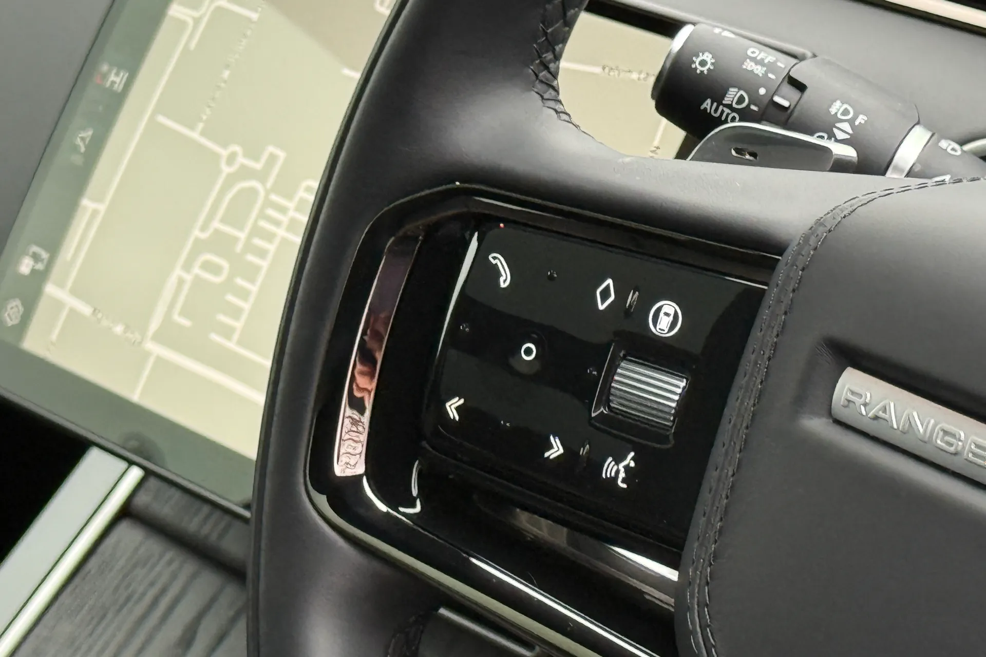 LAND ROVER RANGE ROVER EVOQUE thumbnail image number 50