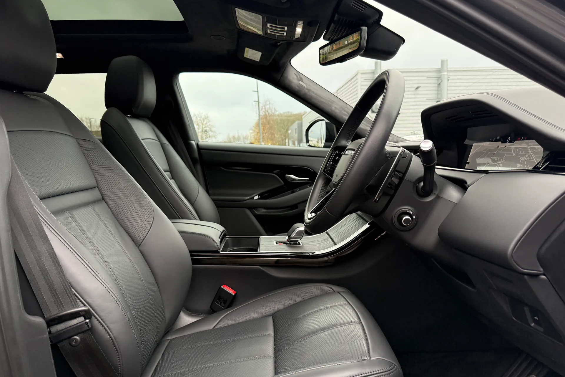 LAND ROVER RANGE ROVER EVOQUE thumbnail image number 45