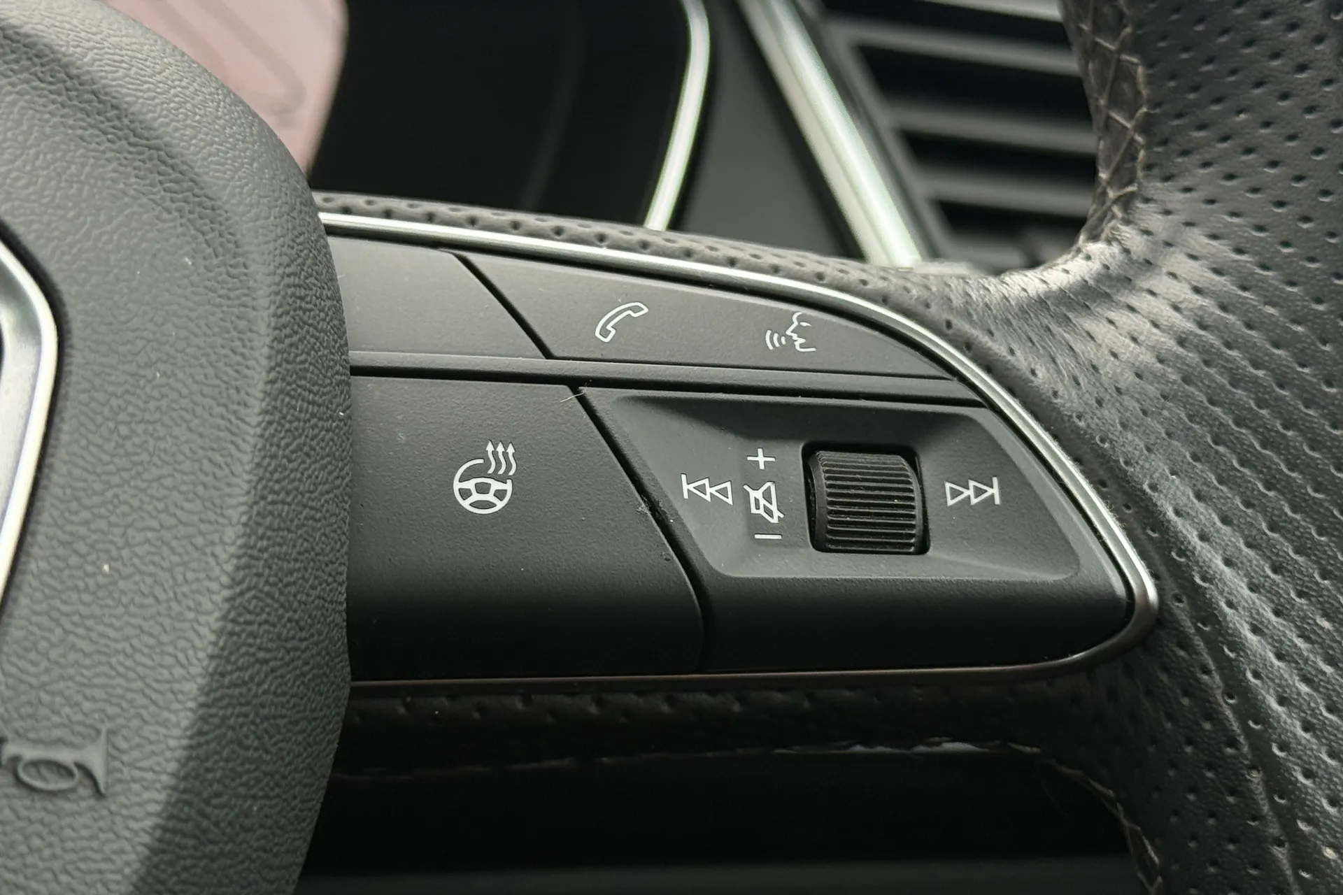 Audi Q5 thumbnail image number 14