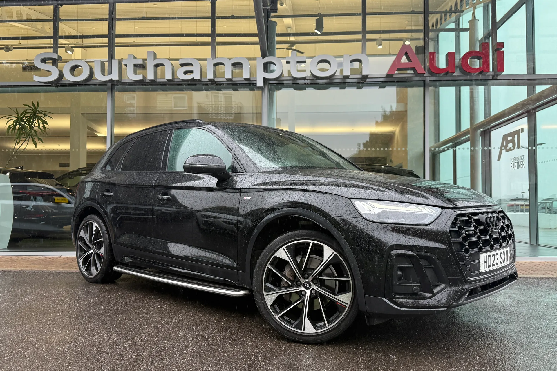 Audi Q5 focused image