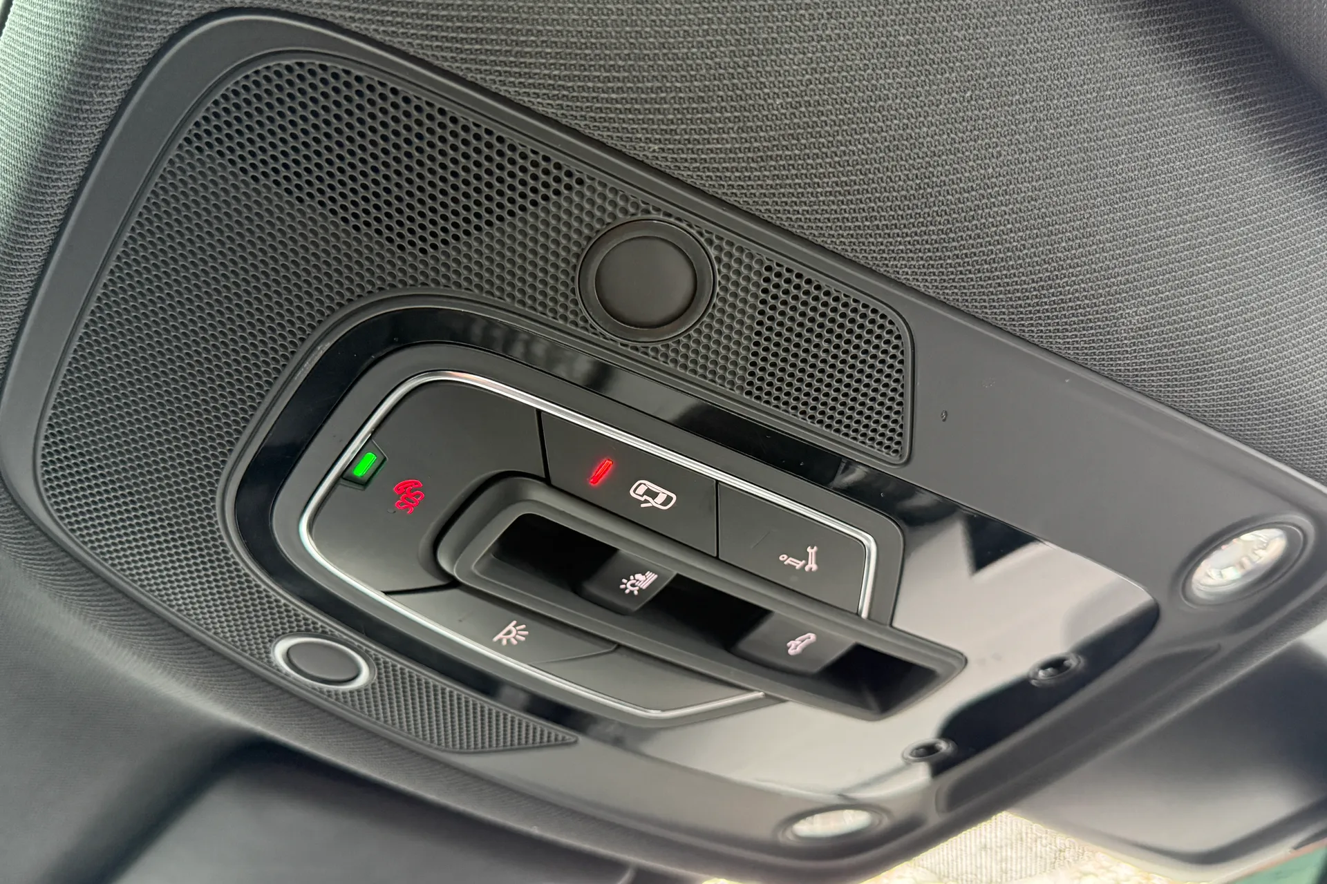 Audi Q5 thumbnail image number 28