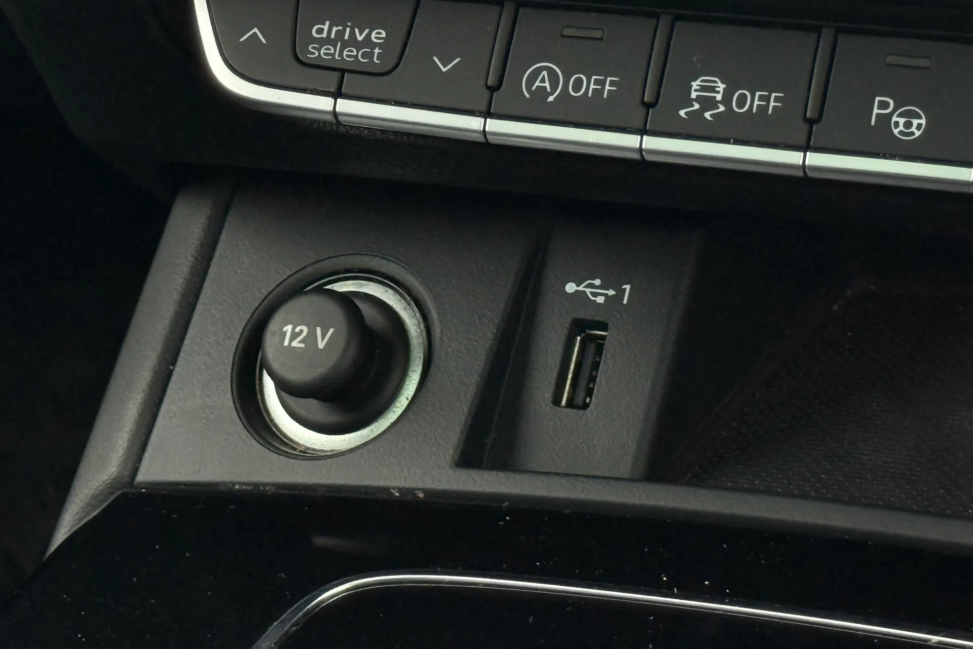 Audi Q5 thumbnail image number 11