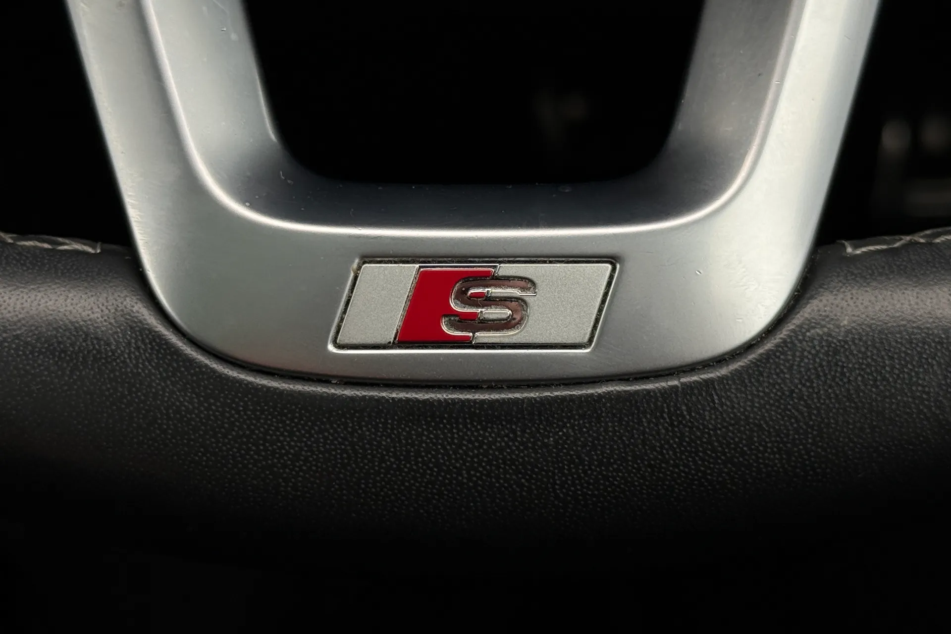 Audi Q5 thumbnail image number 16