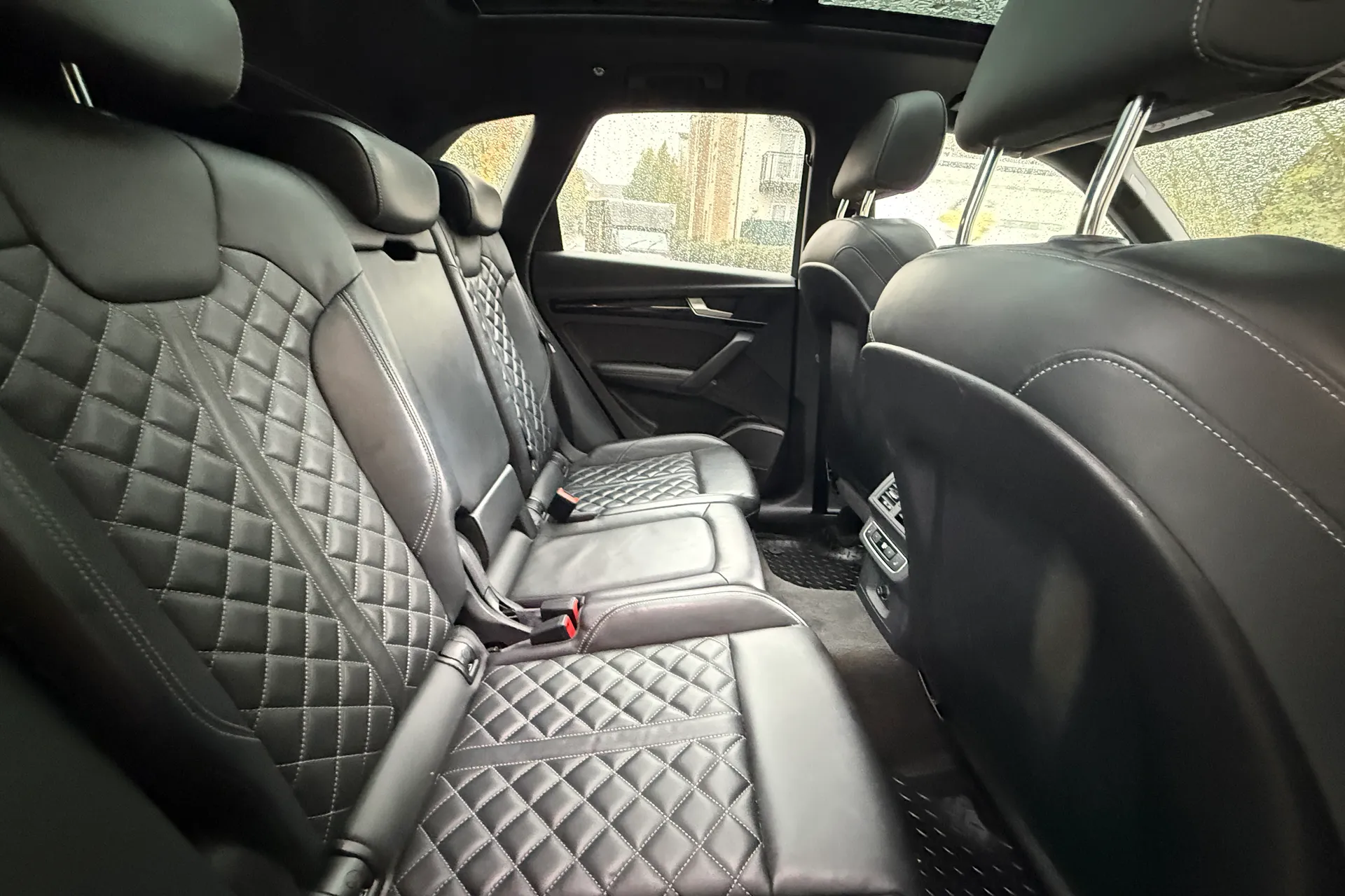 Audi Q5 thumbnail image number 40