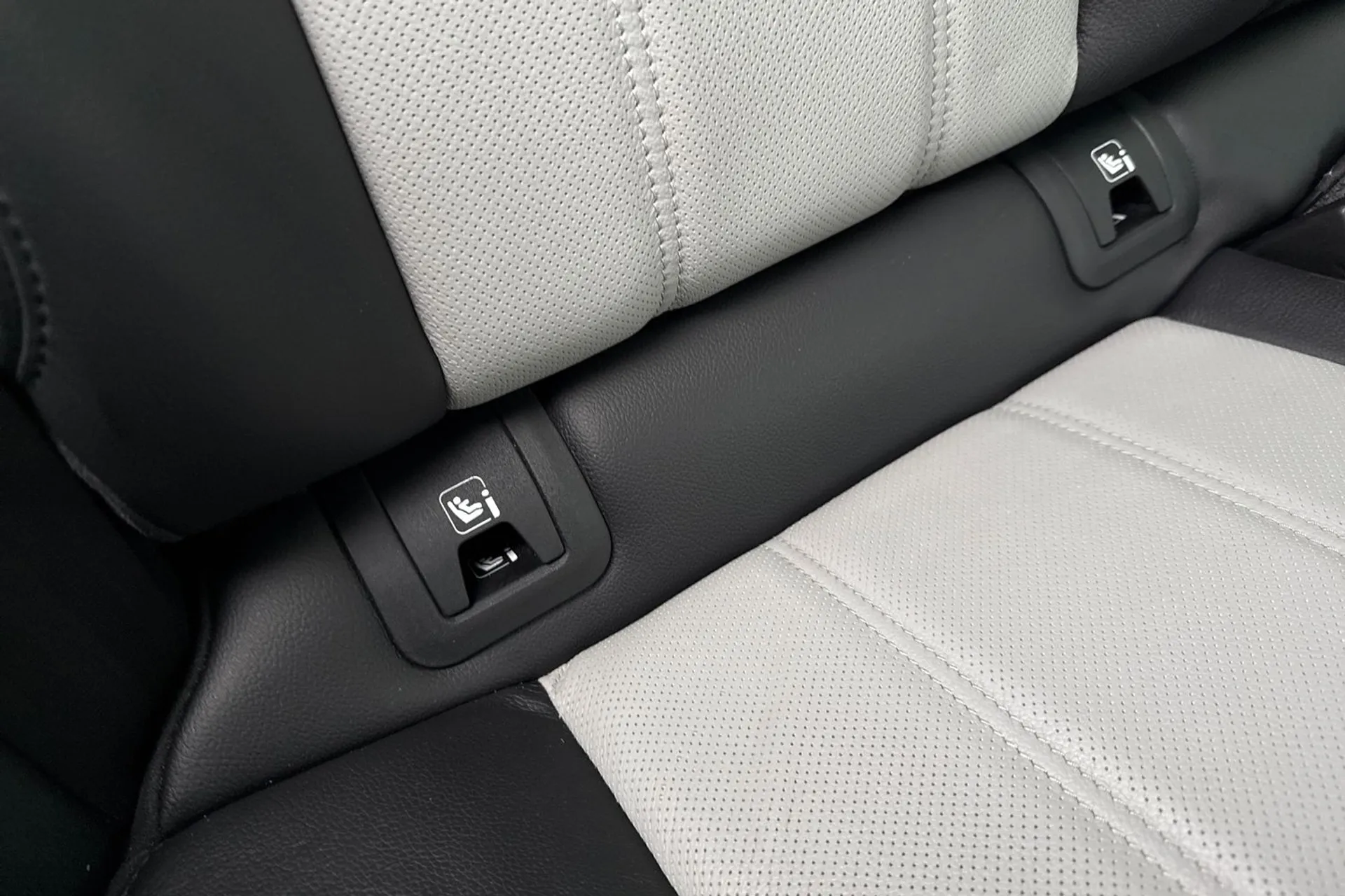 LAND ROVER RANGE ROVER EVOQUE thumbnail image number 36